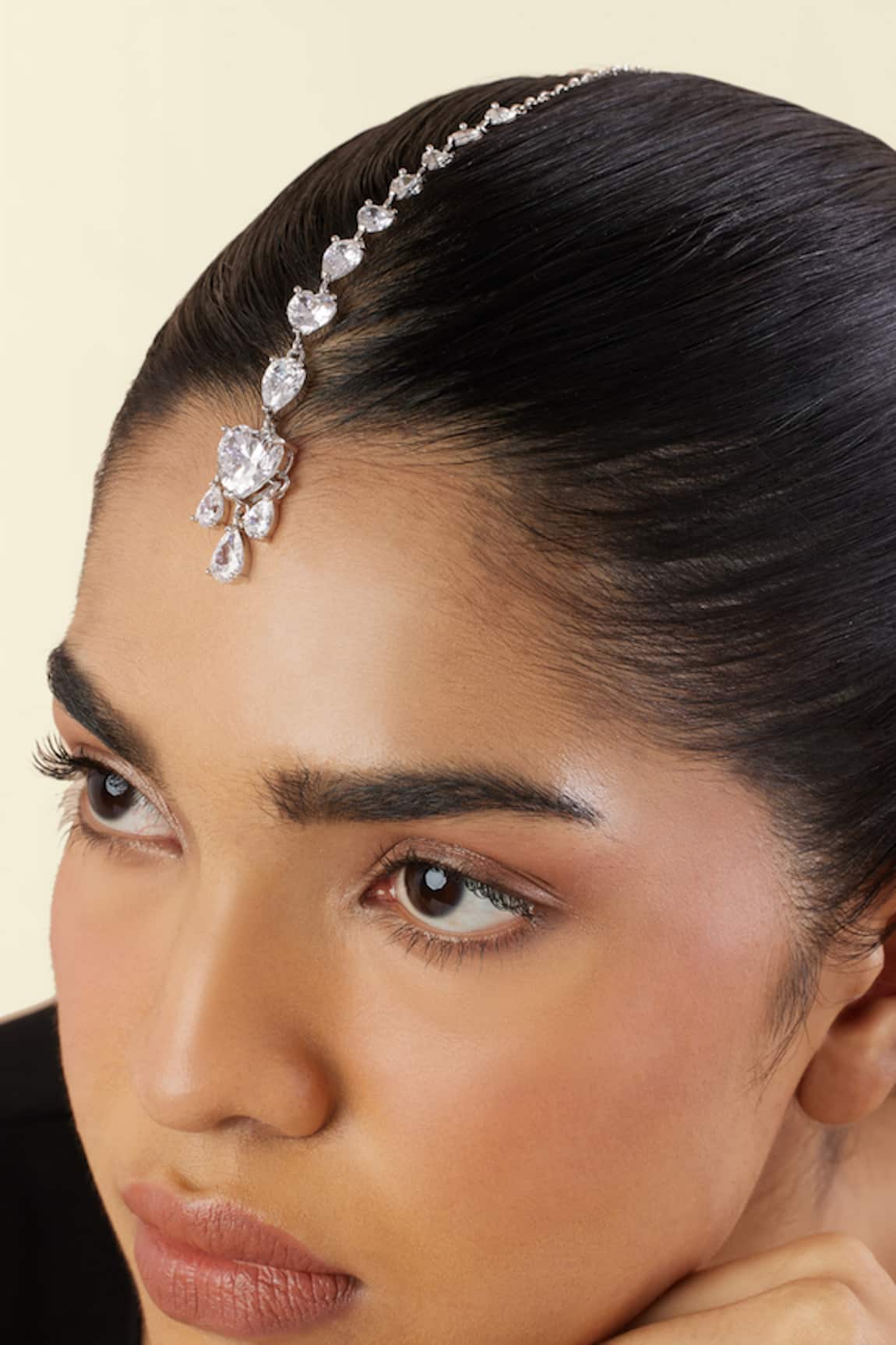 Isharya Opulent Luminescence Rhodium Plated Maangtikka 