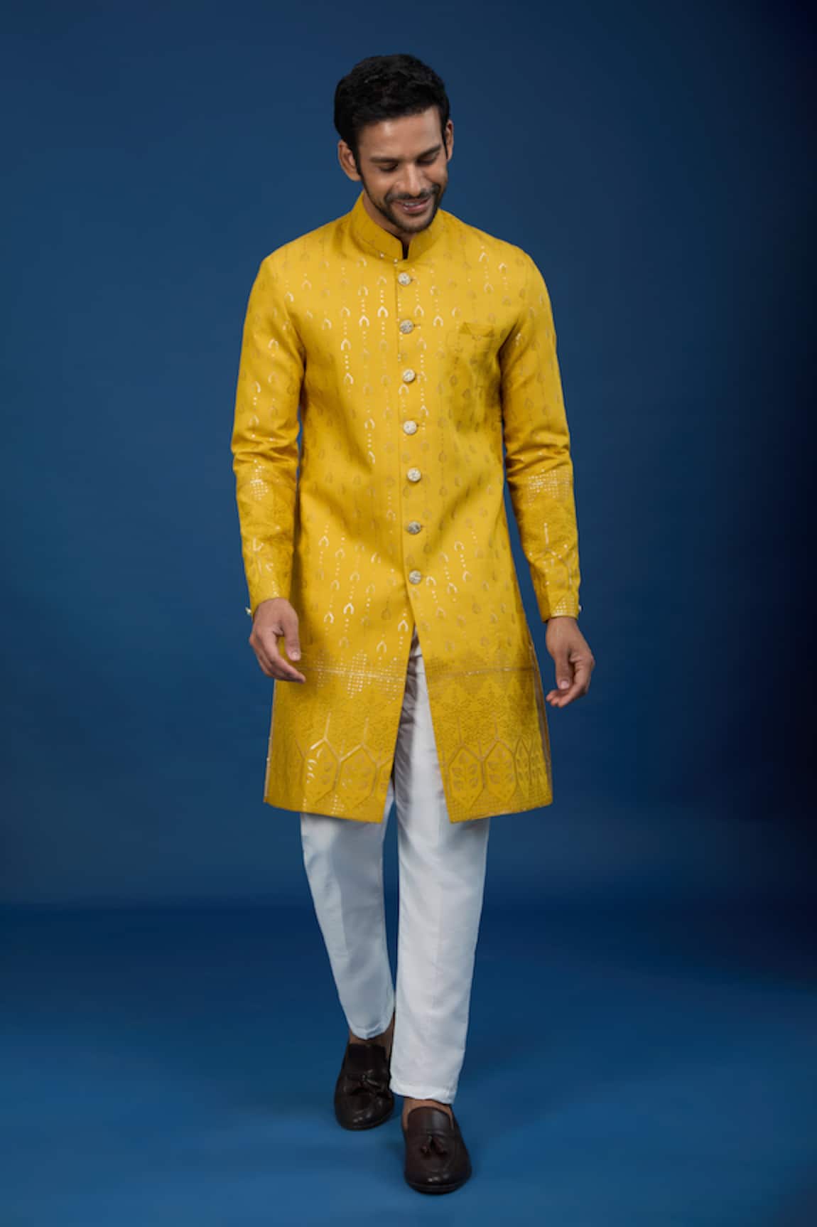 Arihant Rai Sinha Threadwork Embroidered Sherwani Set