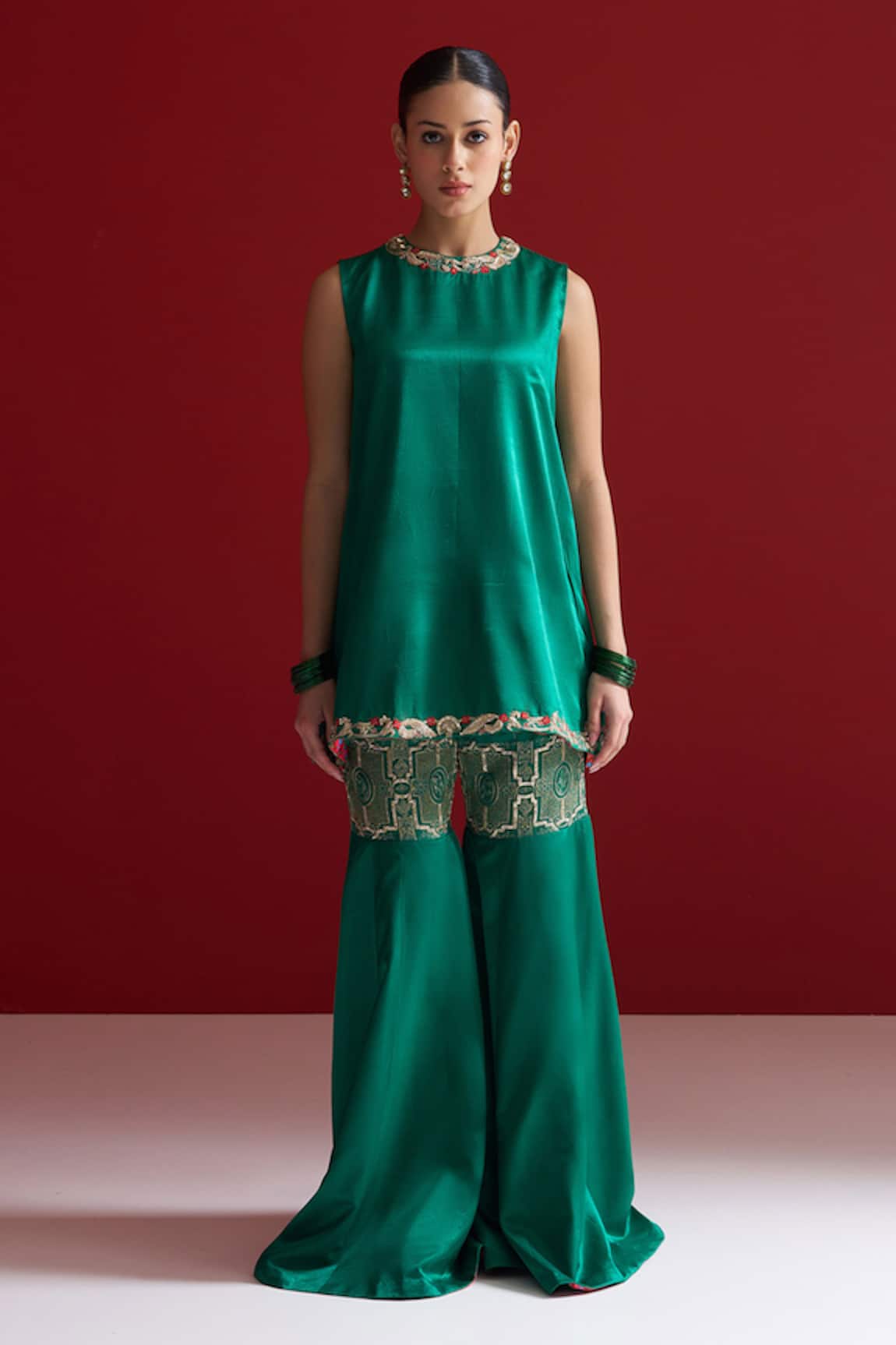 Sitaraa Padmika Emerald Green Embroidered Kurta With Gharara