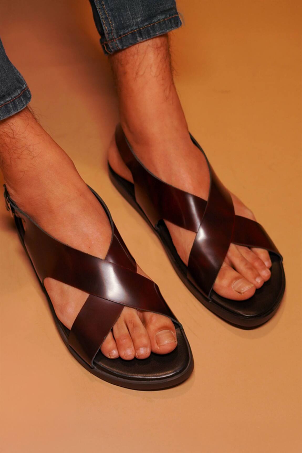 Dmodot Maroon Criss-Cross Leather Flats