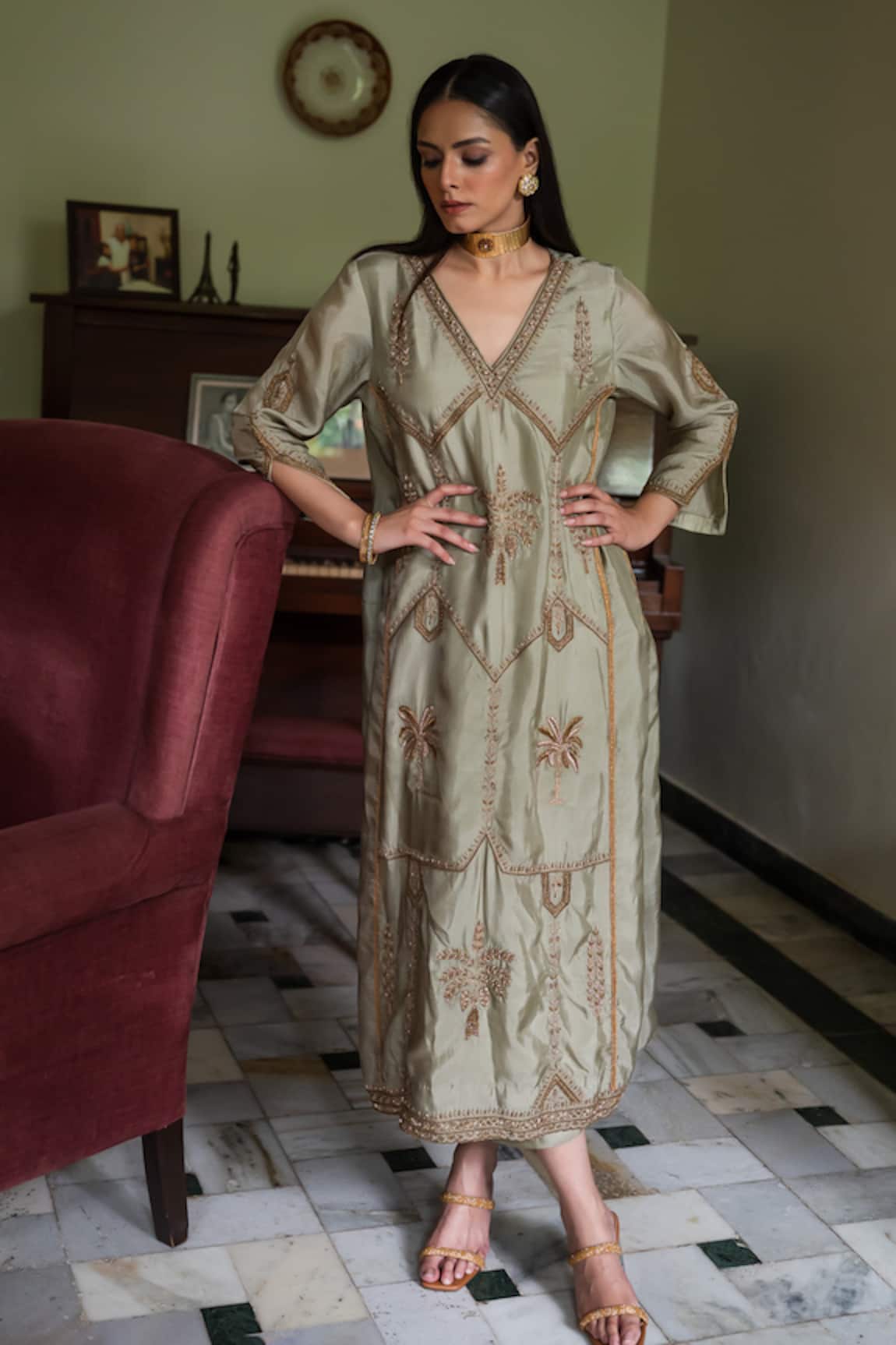 Shorshe Clothing Shalimaar Embroidered Kurta With Pant 