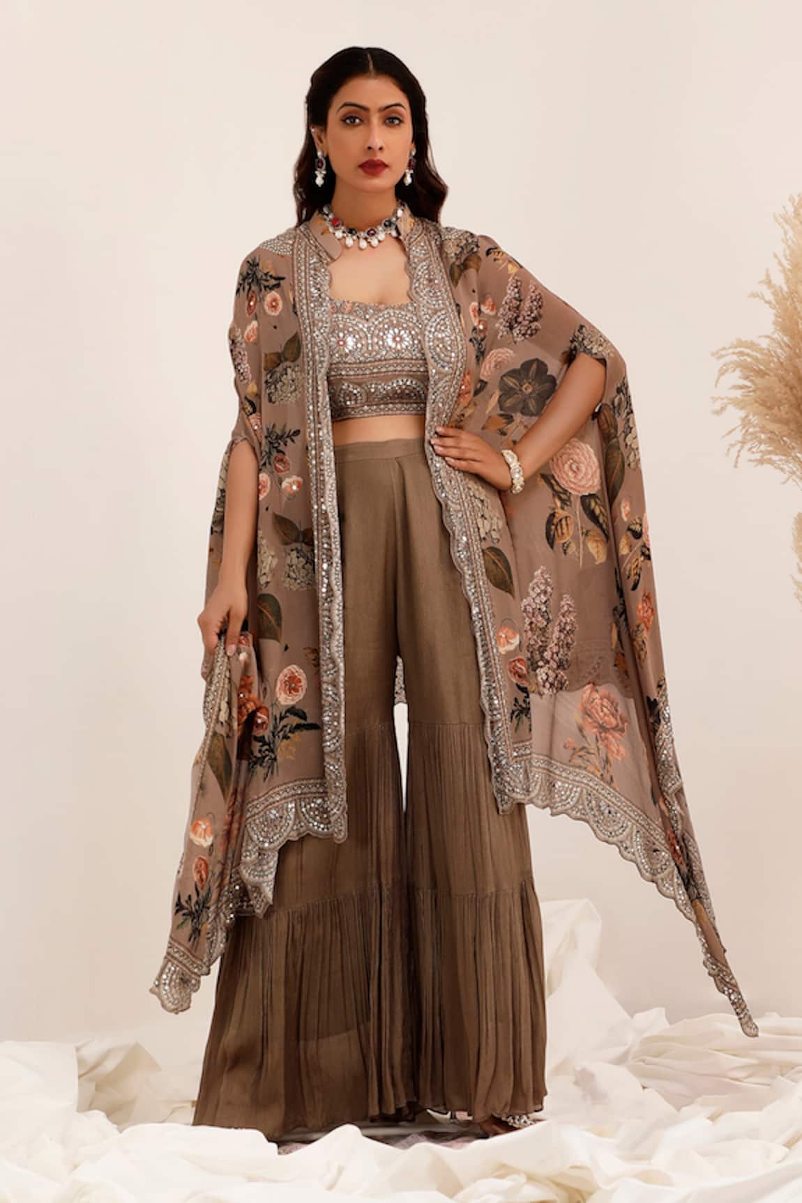 Surkh Syahi Aaina Cape Set 