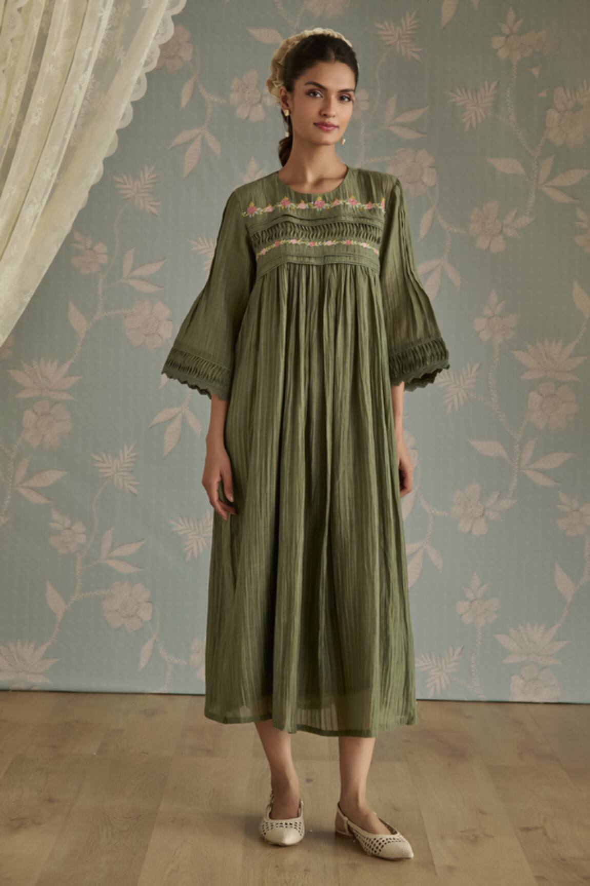 Kritika Dawar Rosa Self Stripe Floral Pattern Kurta 