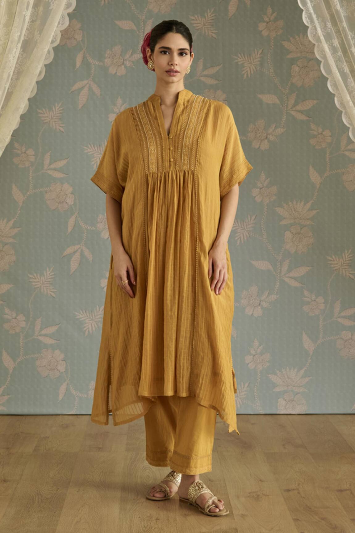 Kritika Dawar Ayat Hand Embroidered Kaftaan Set 