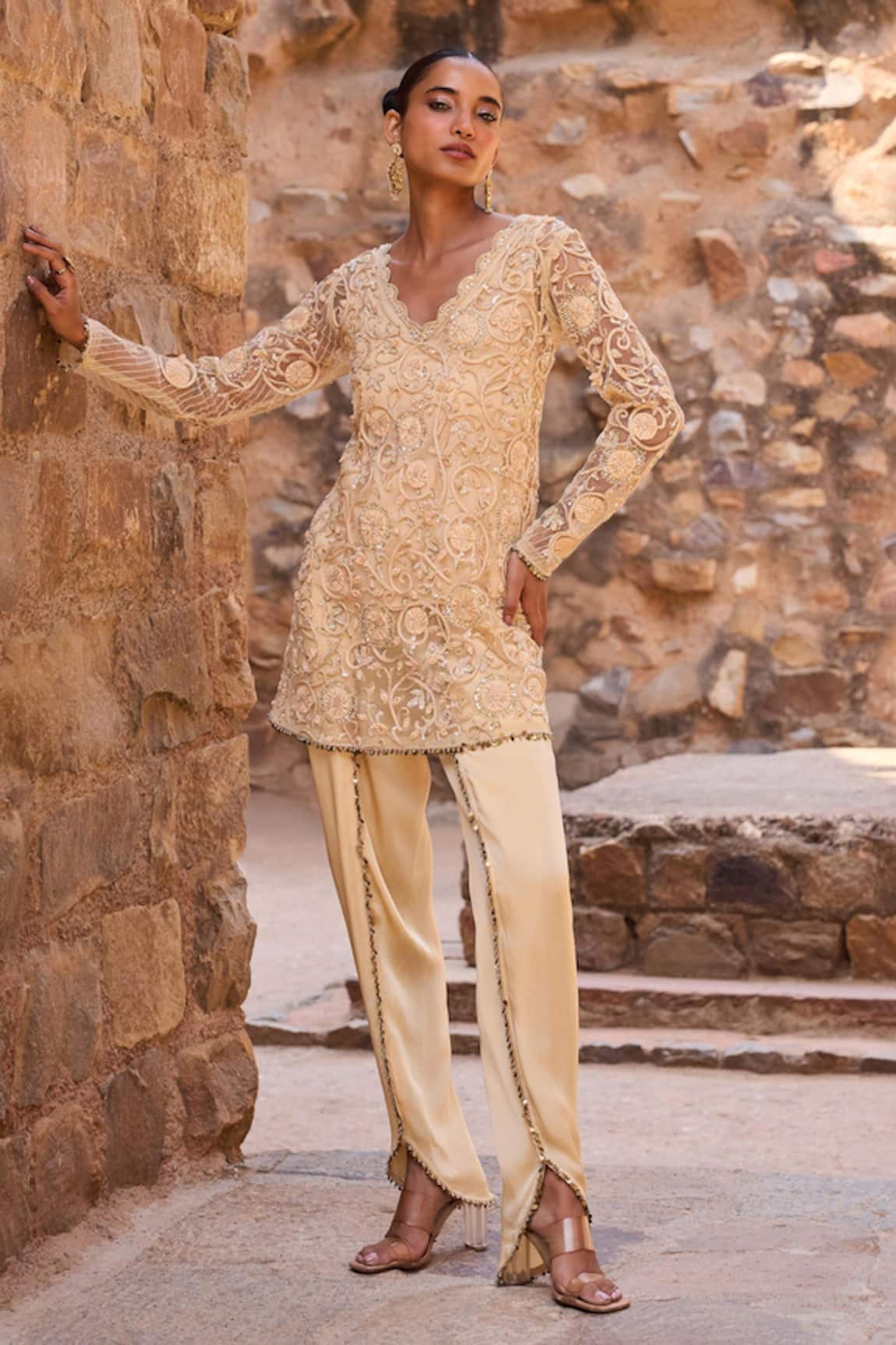 Awigna Champagne Short Kurta With Tulip Pant 