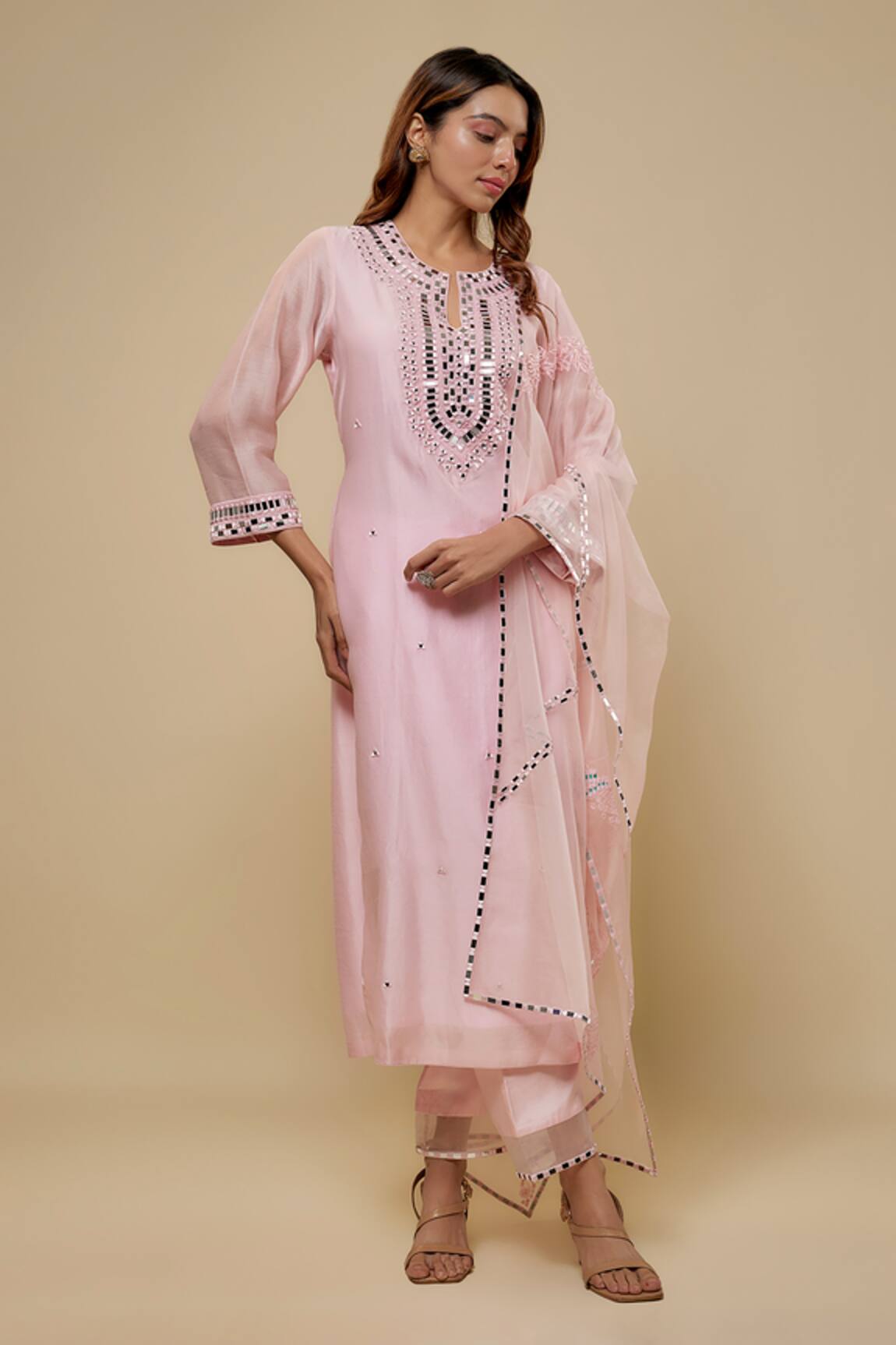 Asaga Orryn Embroidered Bodice Kurta Set 