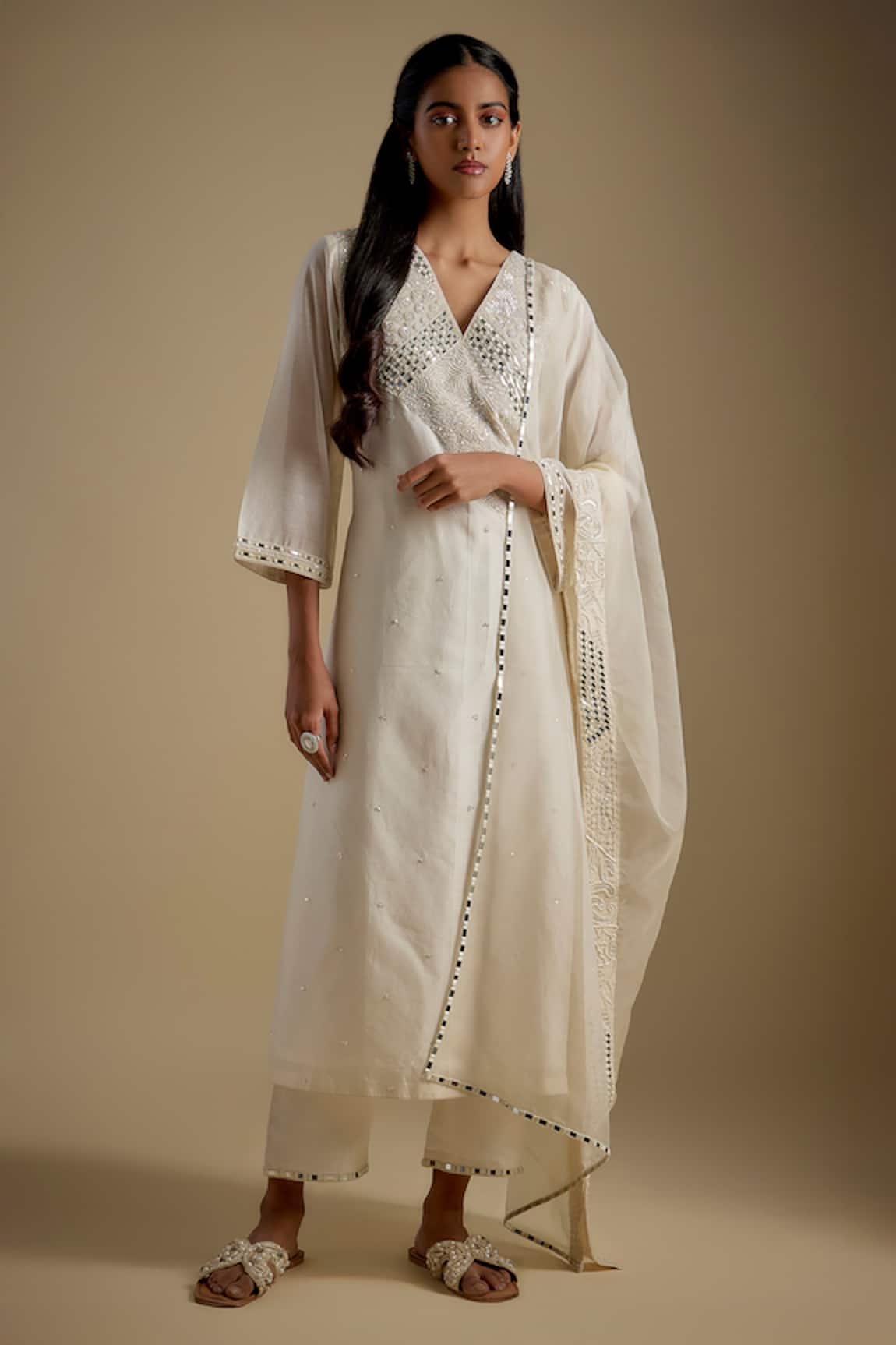 Asaga Drapiva Emoroidered Bodice Kurta Set 