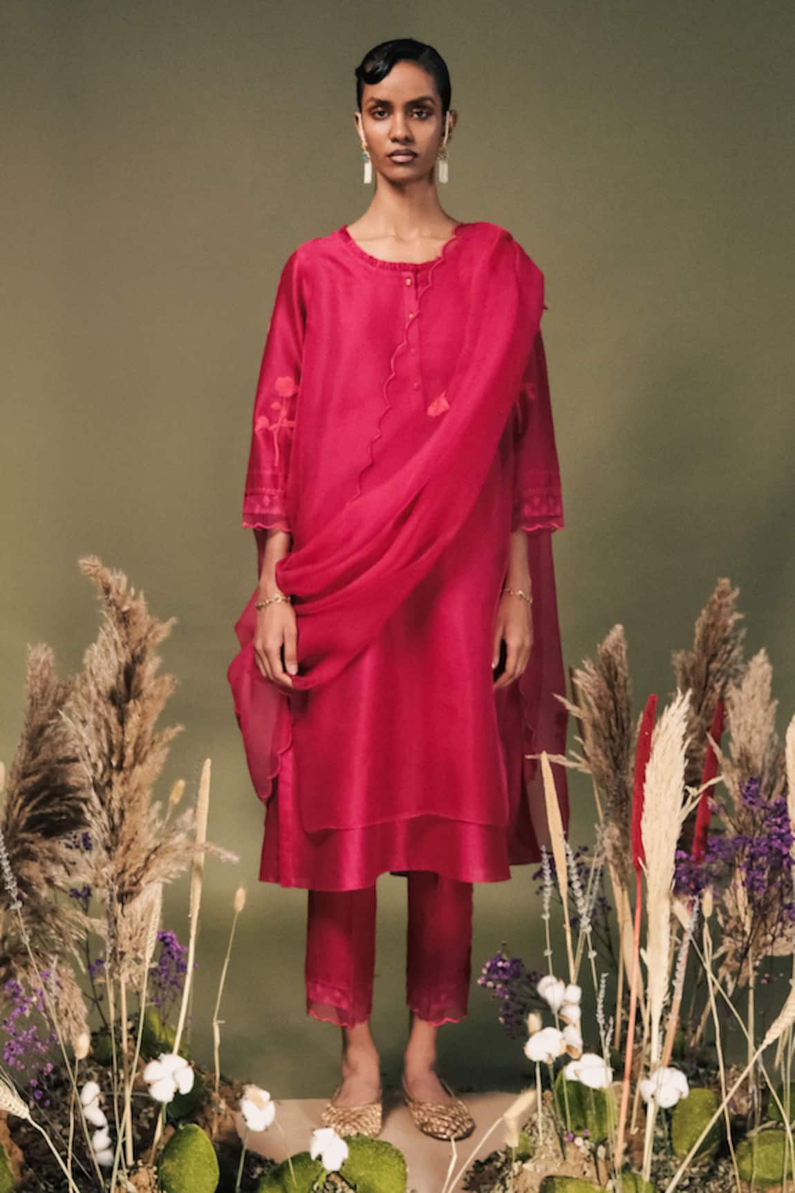 Arcvsh By Pallavi Singh Sleeve Embroidered Kurta Set 