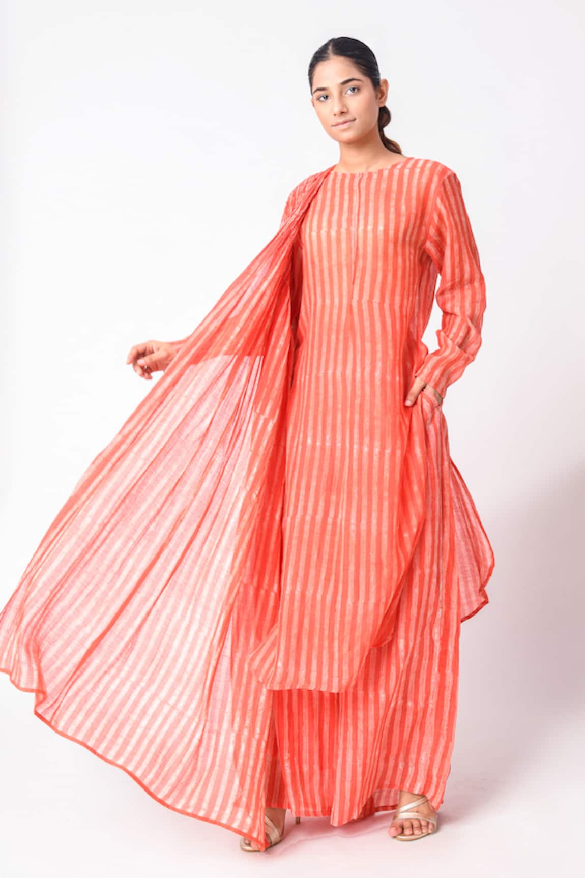 Jayati Goenka Linear Print Kurta Set 