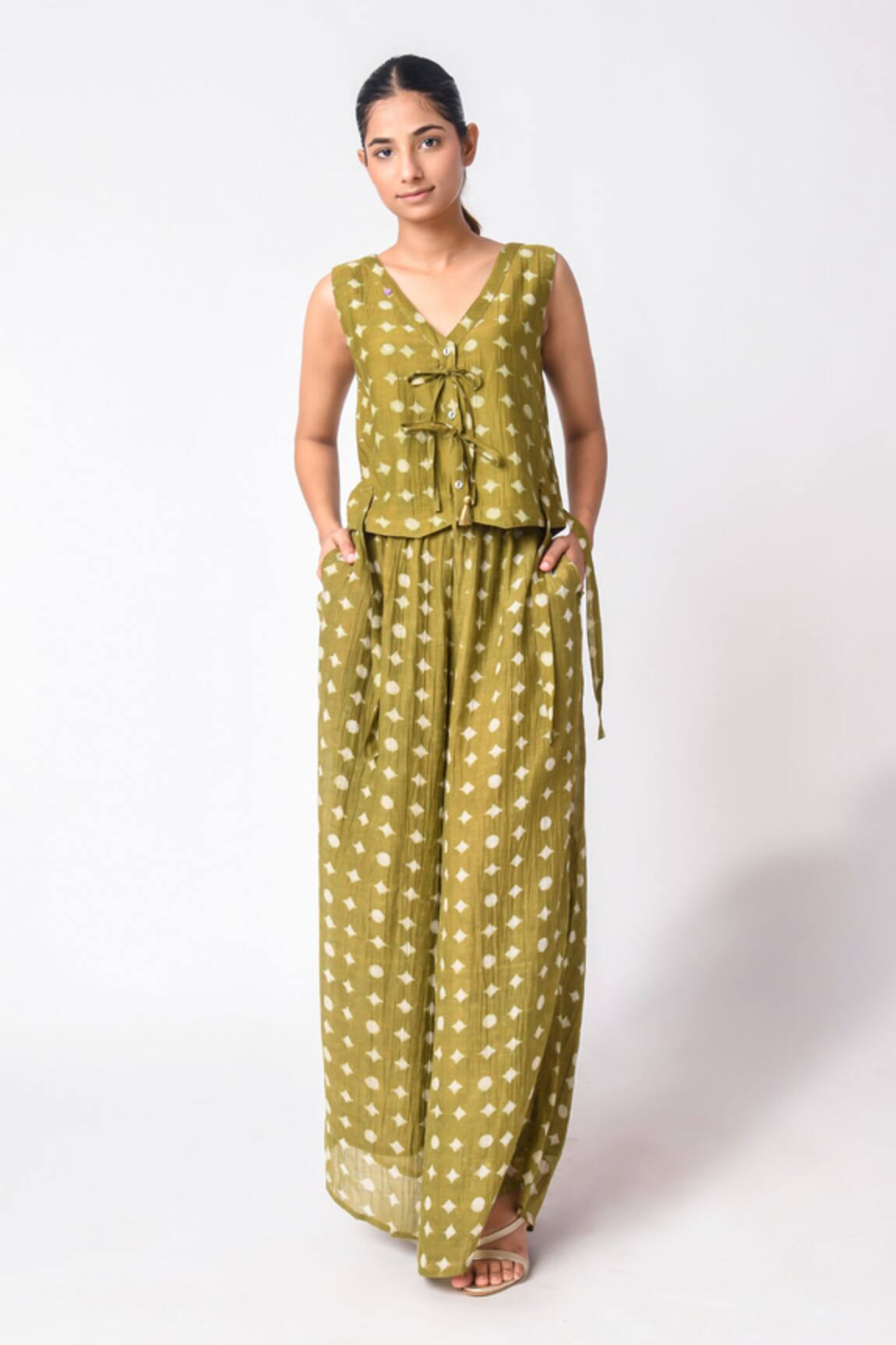 Jayati Goenka Geometric Print Vest With Pant 