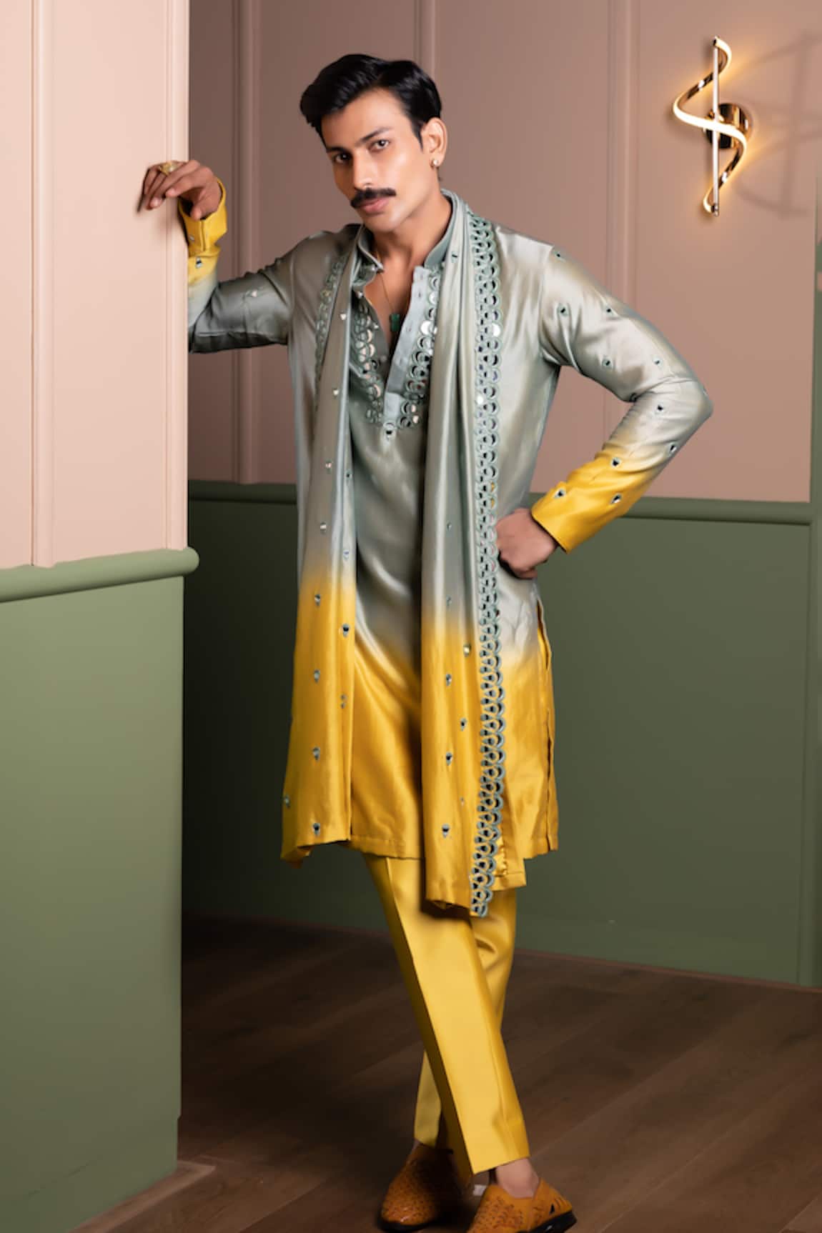 Kaaj Button Balloon Mirror Ombre Kurta Set