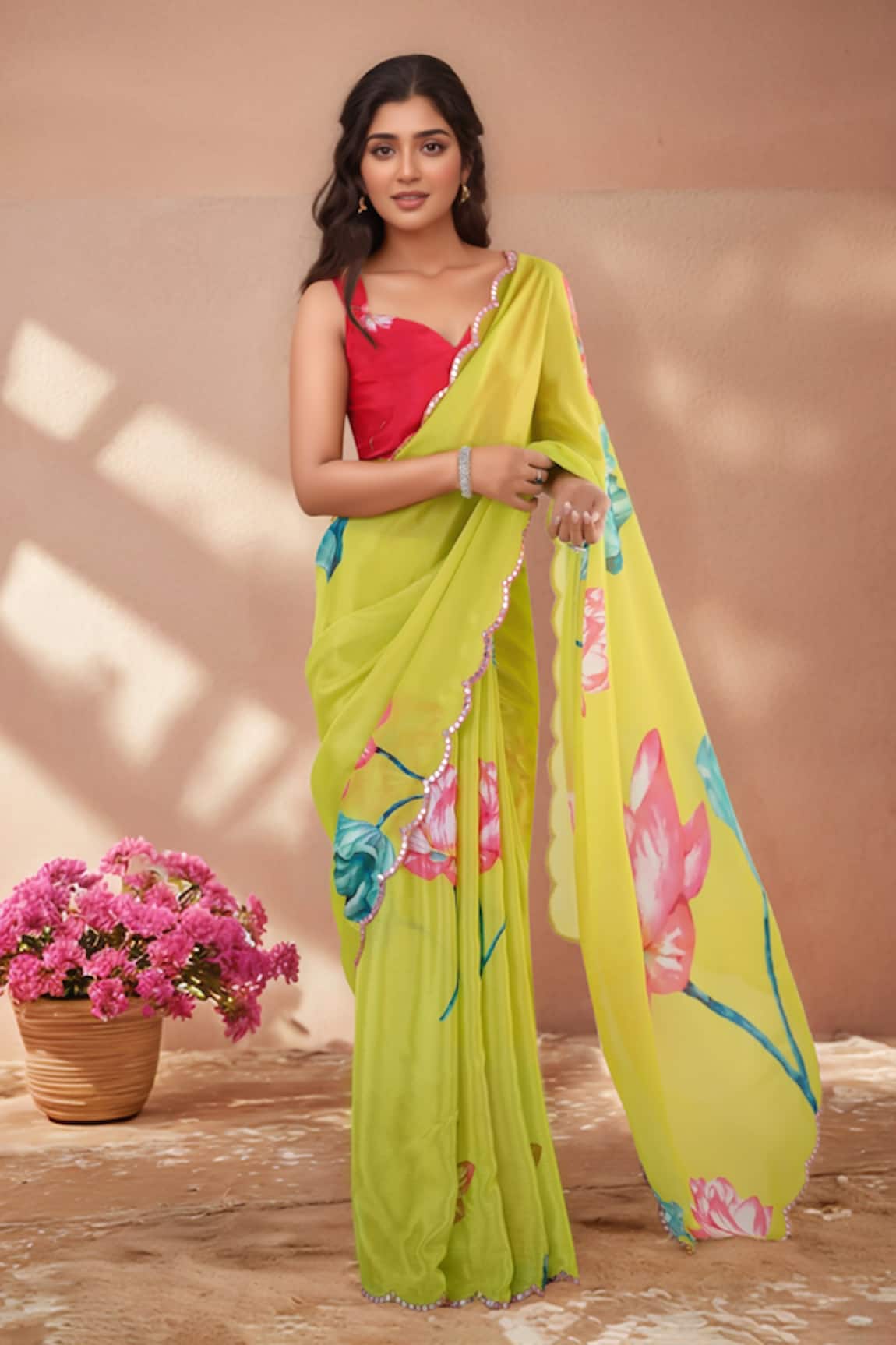 Naintara Bajaj Printed Saree With Unstitched Blouse Piece 