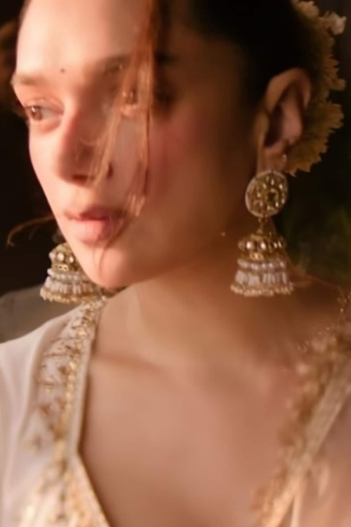 Maisara Jewelry Kundan & Pearl Beaded Jhumka Earrings 