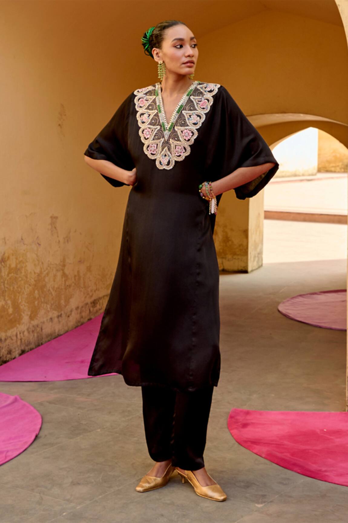 Swati Vijaivargie Chameli Kaftan Set 