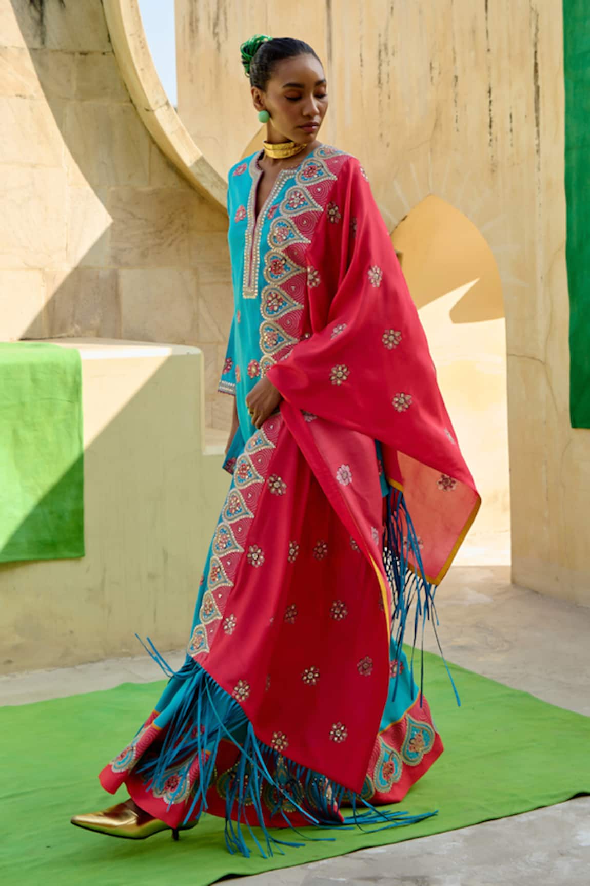Swati Vijaivargie Floral Butti Pattern Kurta Set 
