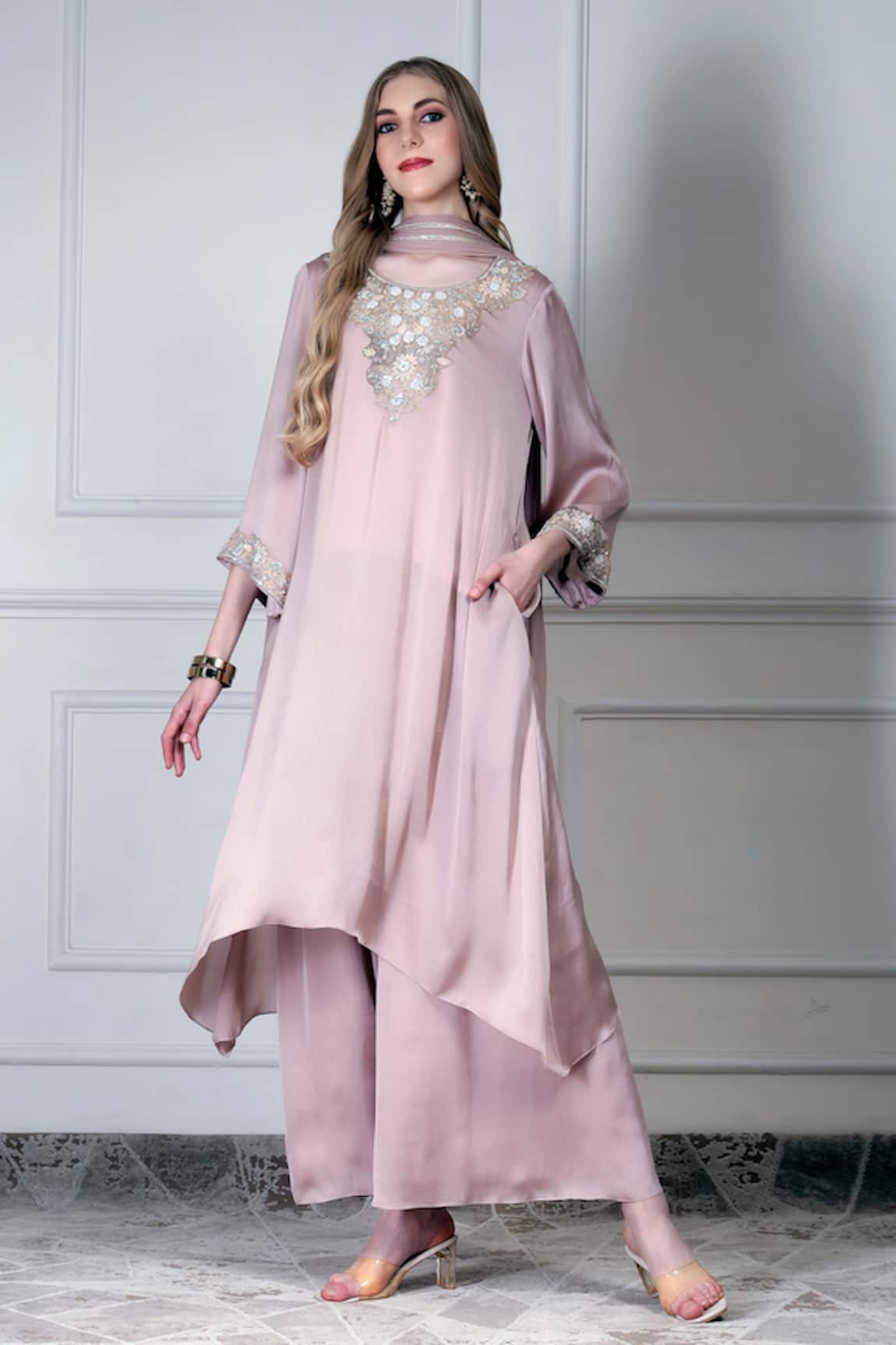 House Of Supriya Embroidered Kurta Set 