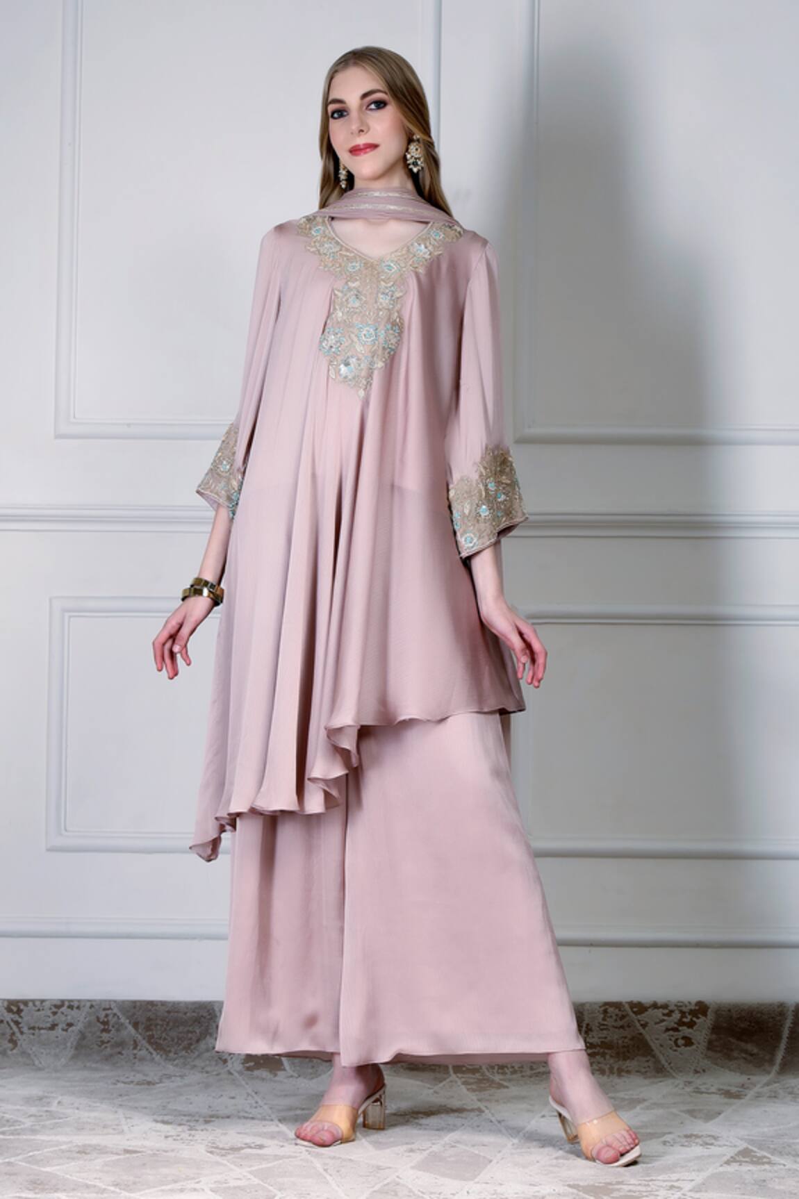 House Of Supriya Asymmetric Embroidered Kurta Set 