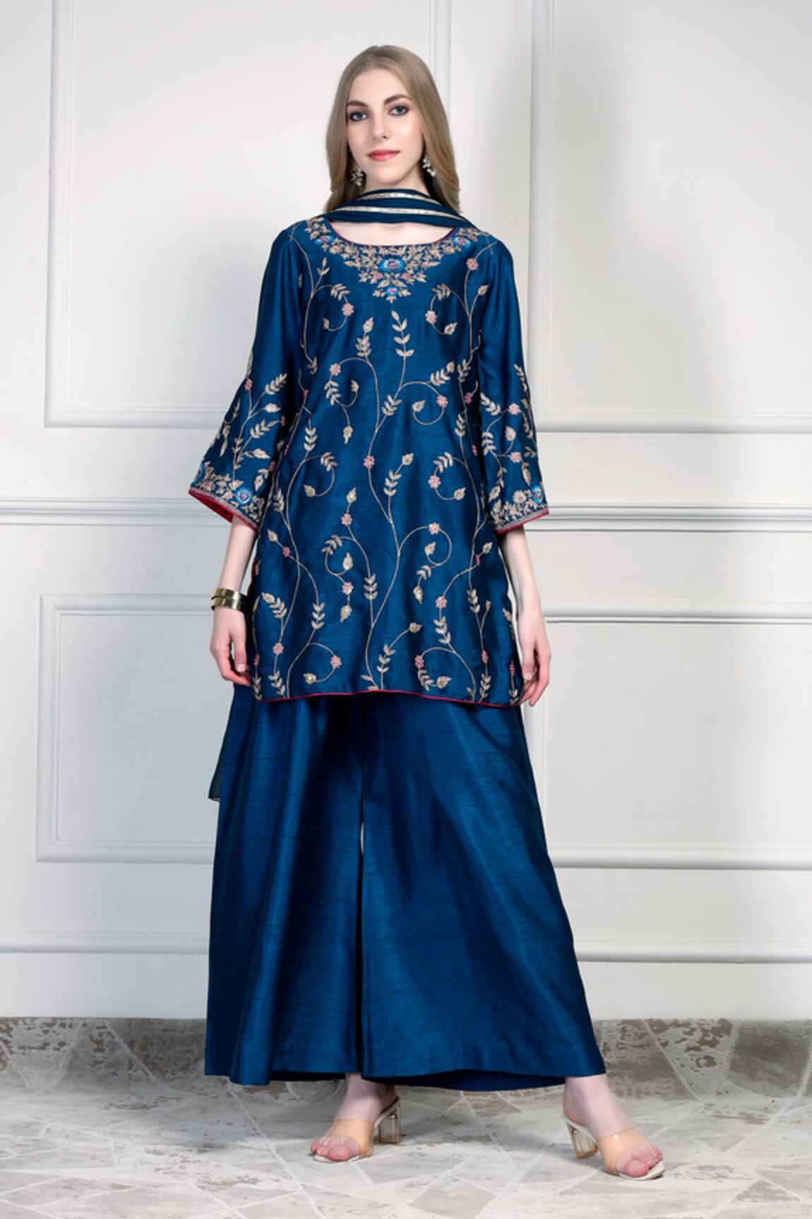 House Of Supriya Floral Embroidered Kurta Set 