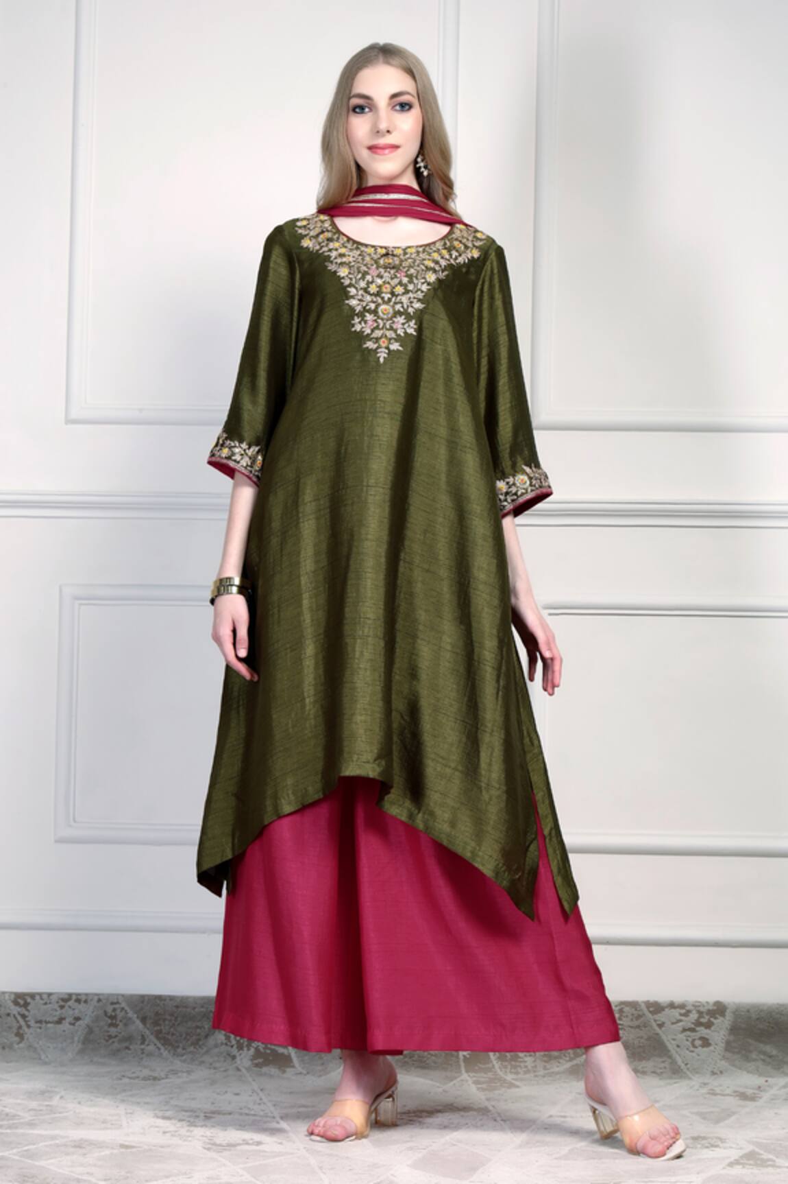 House Of Supriya Asymmetric Embroidered Kurta Set 
