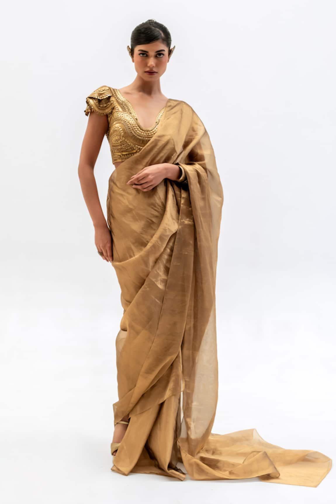 Garo Geometric Embroidered Blouse With Pre-Draped Saree 