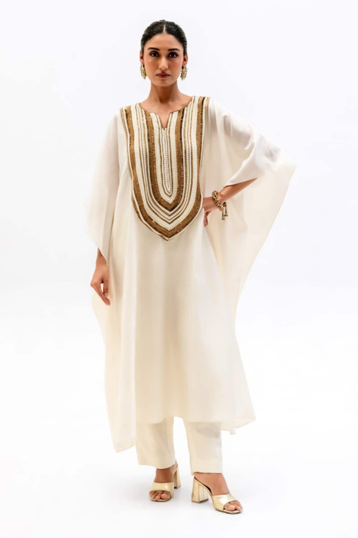 Garo Embroidered Kaftan With Pant 