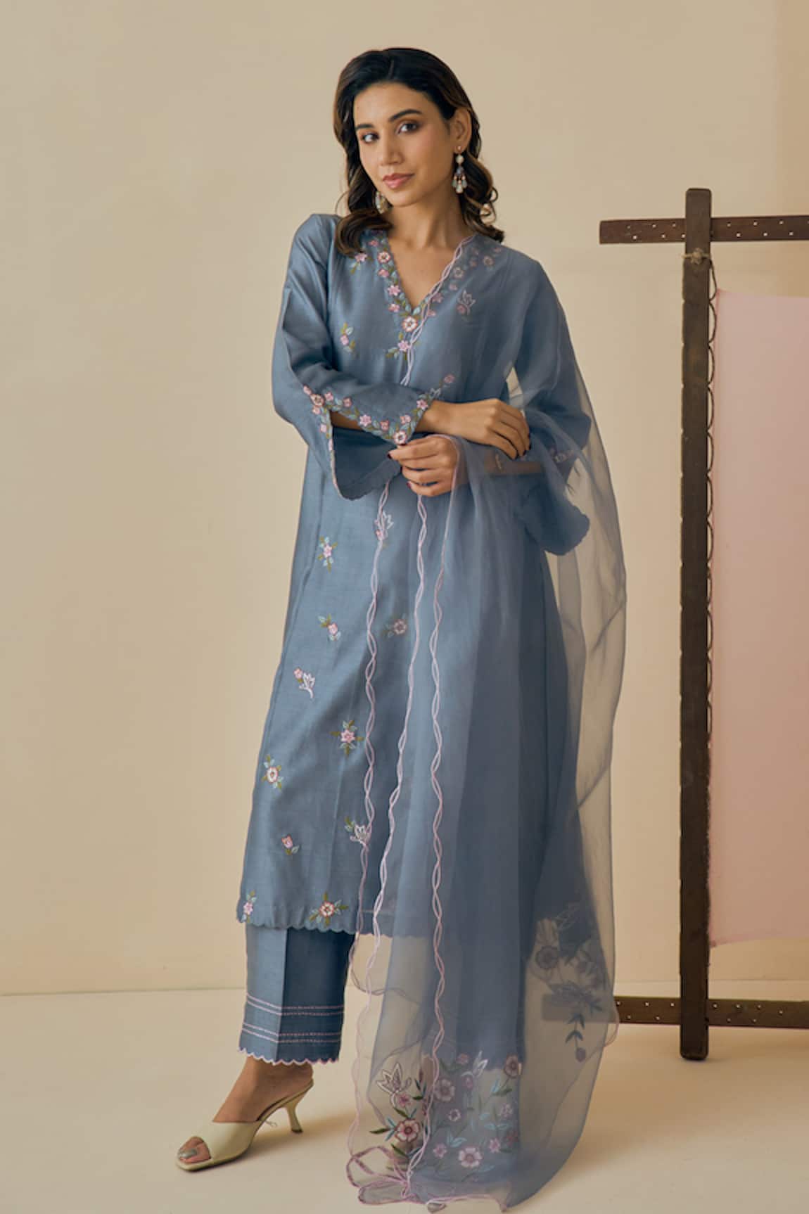 Bhawna Sethi Neer Floral Embroidered Kurta Set 