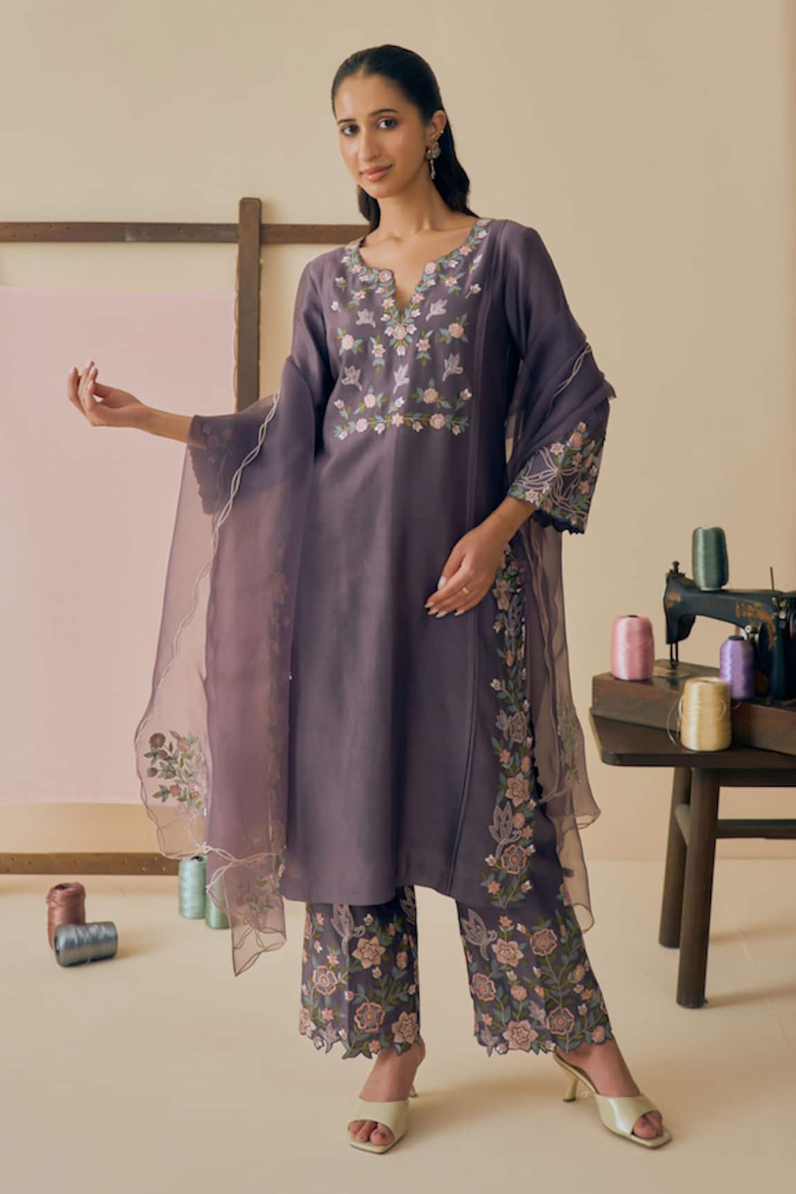Bhawna Sethi Kumud Threadwork Embroidered Kurta Set 