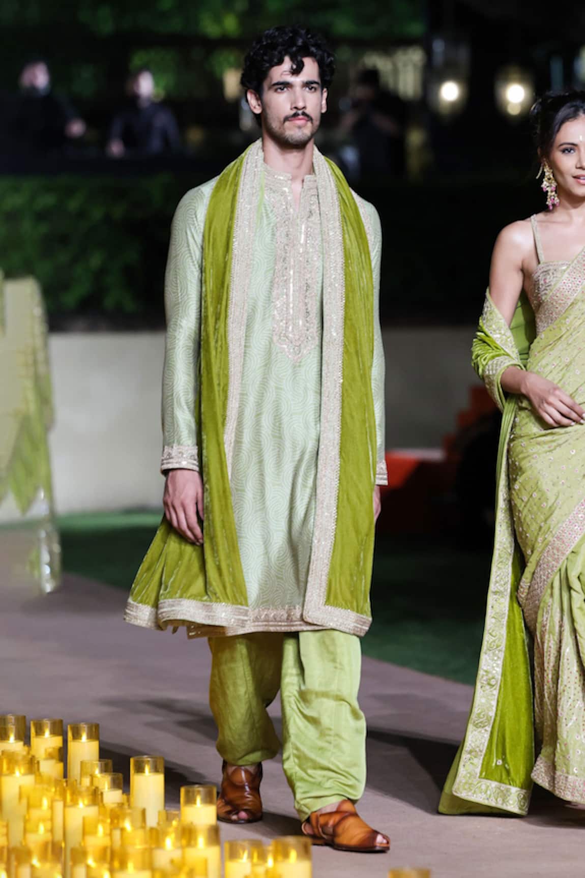 Punit Balana Bandhani Pattern Kurta & Pant Set 