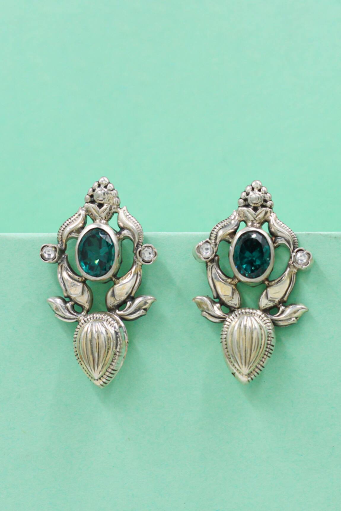 Sangeeta Boochra Handcrafted Silver Earring 