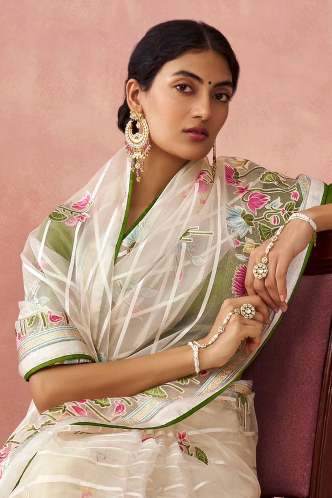 MAISARA JEWELRY Floral Kundan Hathphools Set of 2