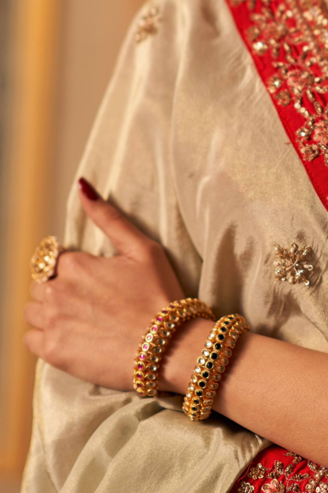 Maisara Jewelry Varna Embellished Bracelet 