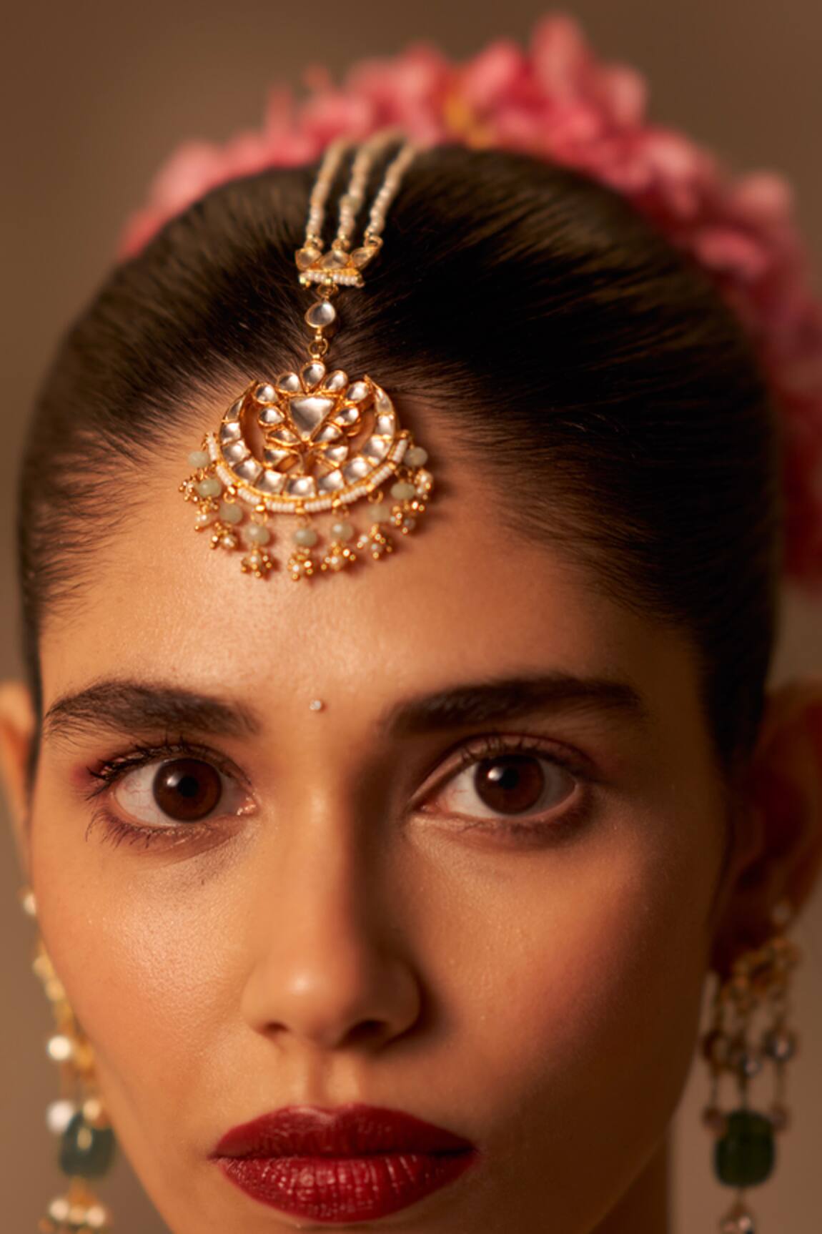 Maisara Jewelry Saumana Embellished Maangtikka 