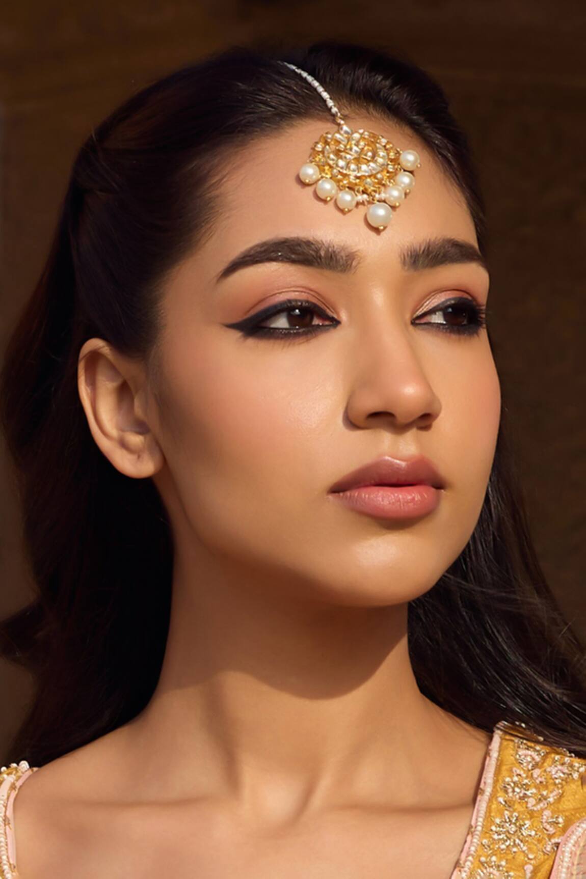 Maisara Jewelry Chandrakin Embellished Maangtikka 