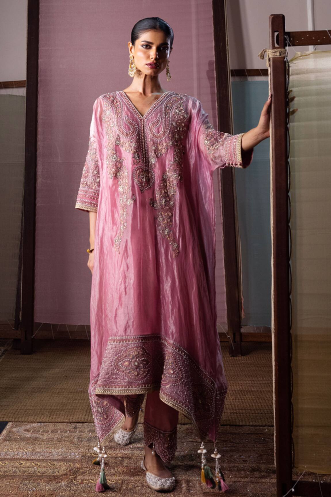 Nabo Dori Embroideed Kaftan & Pant Set 