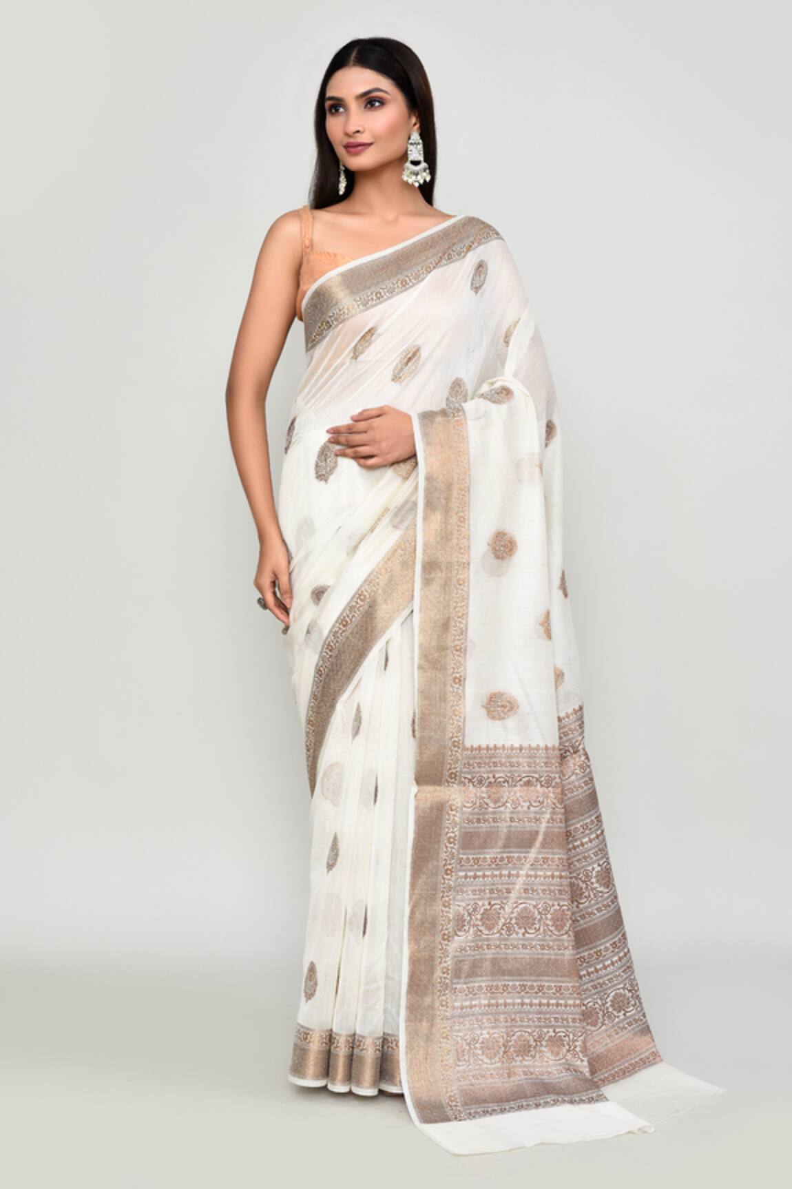 Samyukta Singhania Butti Woven Pattern Saree With Running Blouse 