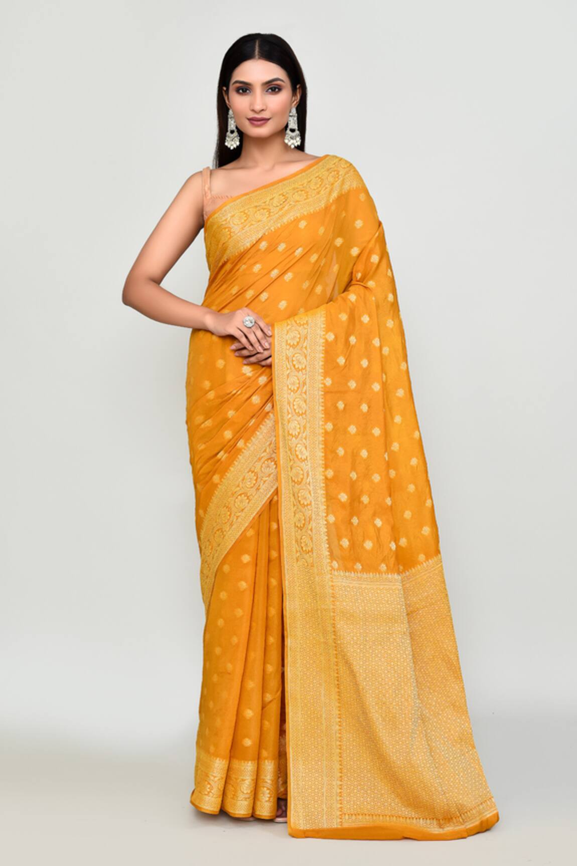 Samyukta Singhania Floral Woven Pattern Saree With Running Blouse 