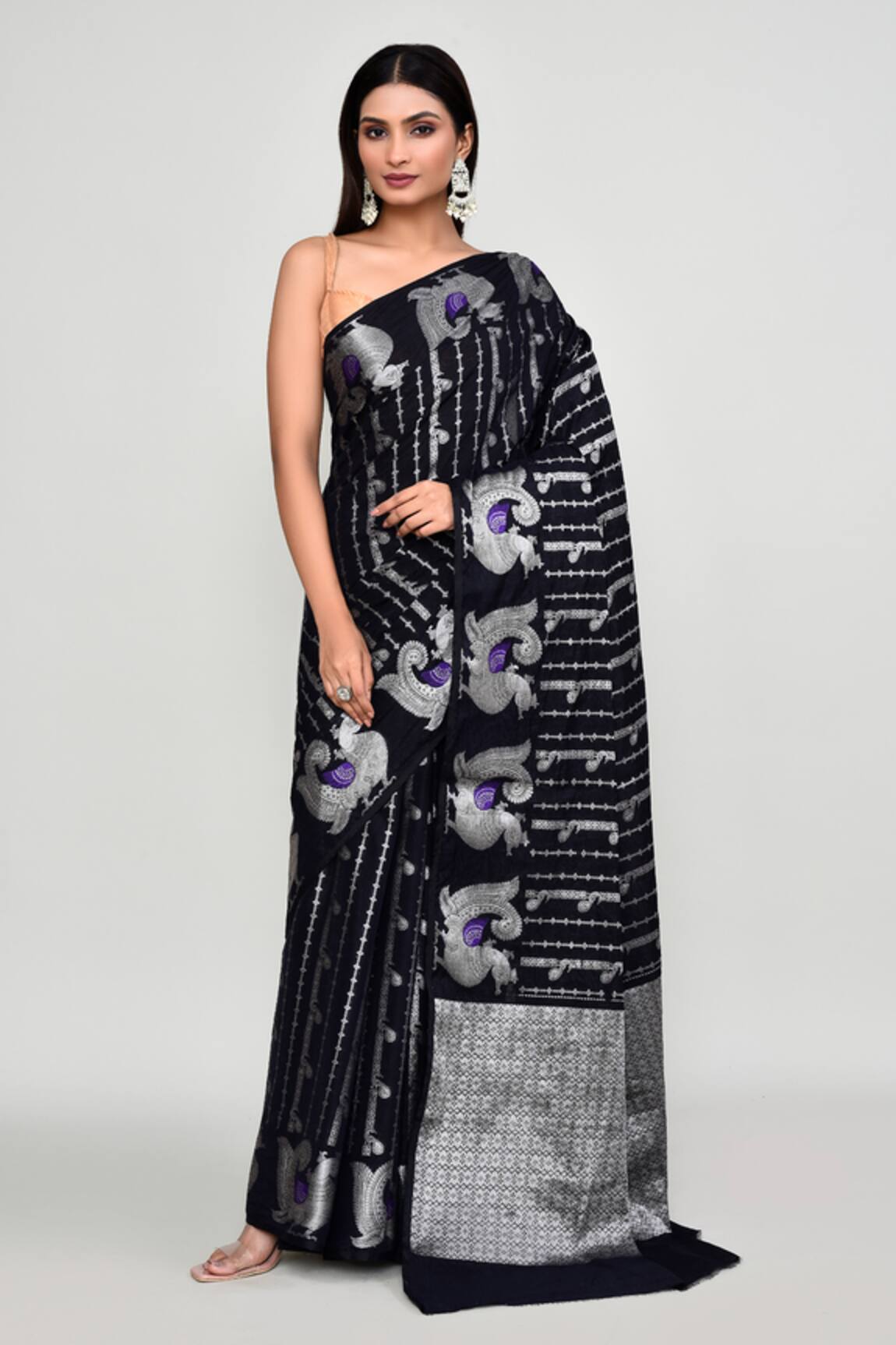 Samyukta Singhania Floral Woven Pattern Saree With Running Blouse 