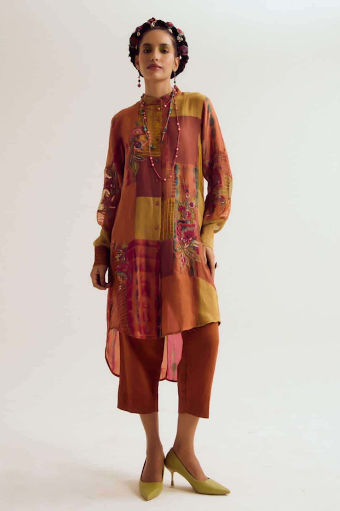 Capisvirleo Shrub Rose Tie Dye Kurta & Pant Set 