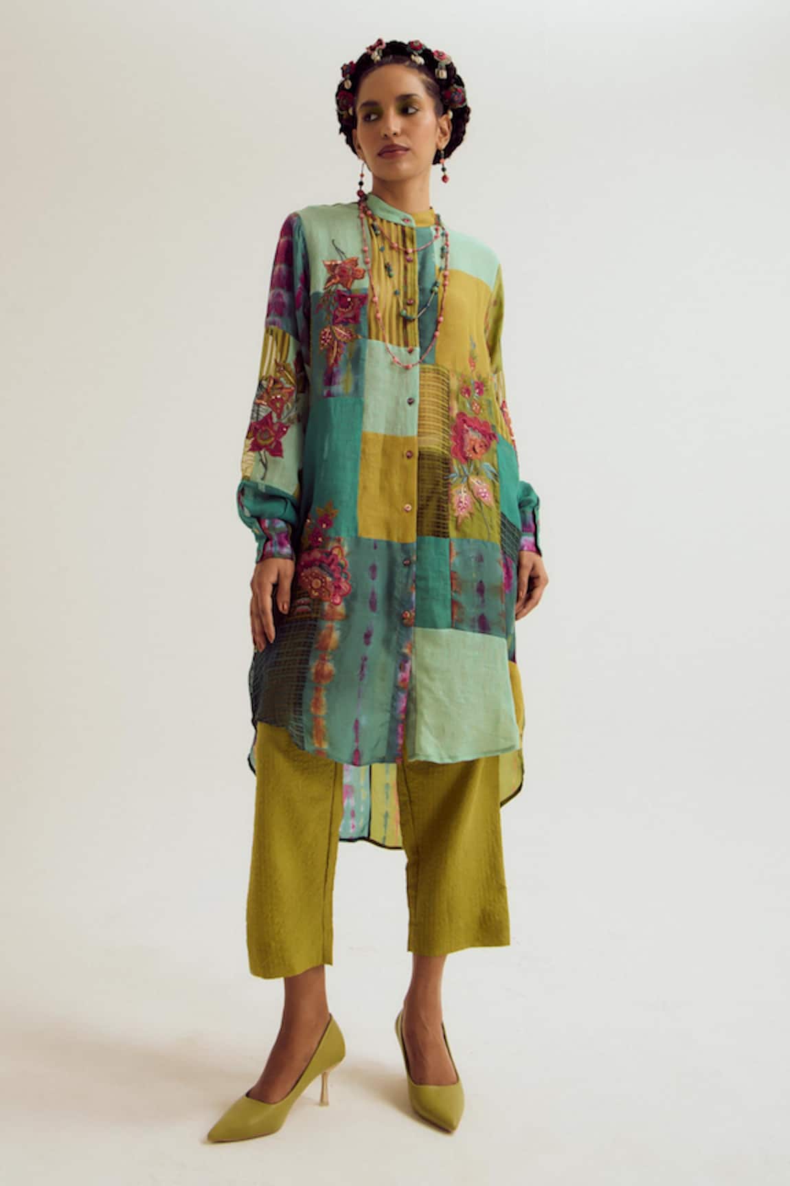 Capisvirleo Shrub Rose Tie Dye Kurta & Pant Set 