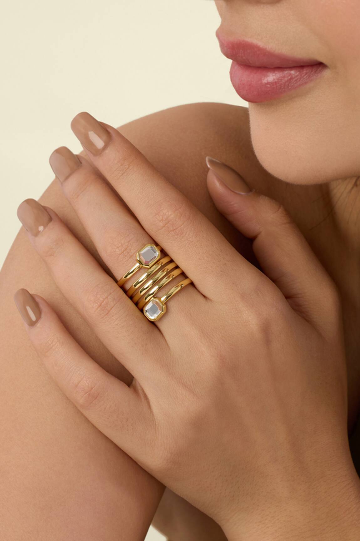 Isharya Mirrors On The Move Corkscrew Crystal Ring 