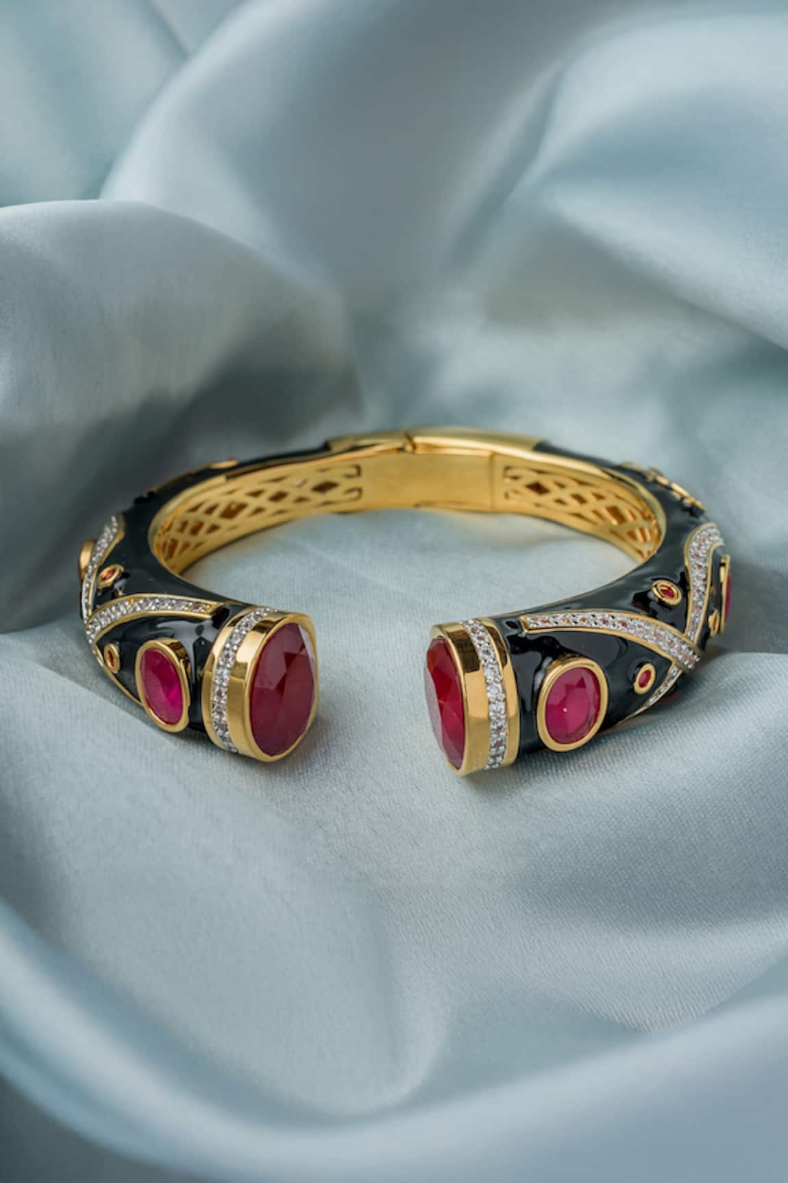 Vivinia By Vidhi Mehra Florence Stone Embellished Kada 