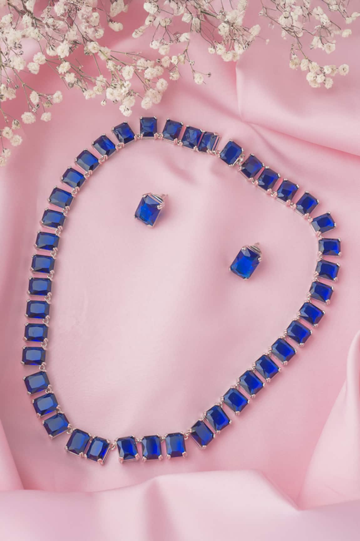 Vivinia By Vidhi Mehra Contrast Stone Embellished Necklace Set 