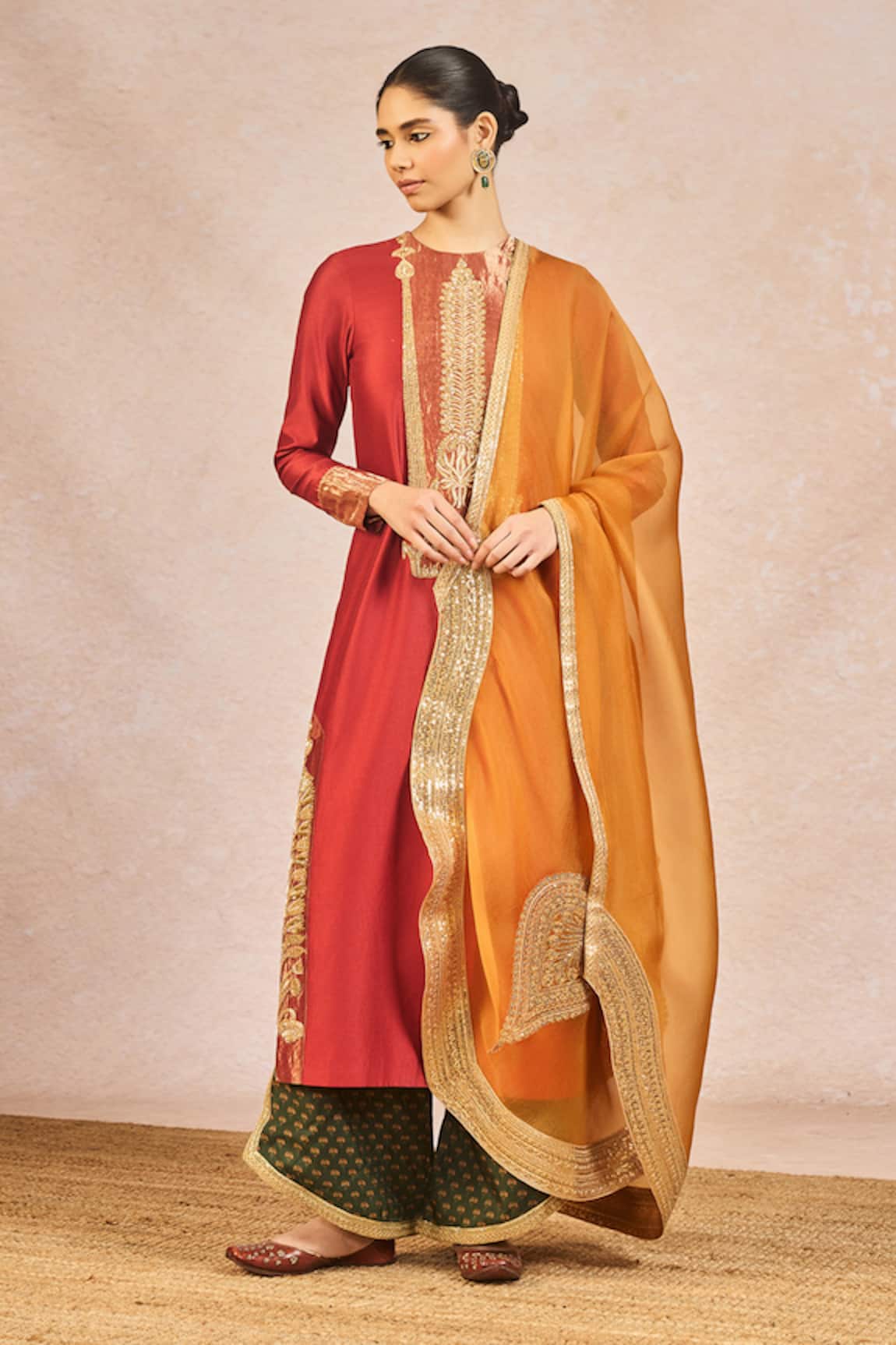 Masaba Dil Lubhata Embroidered Kurta Set 