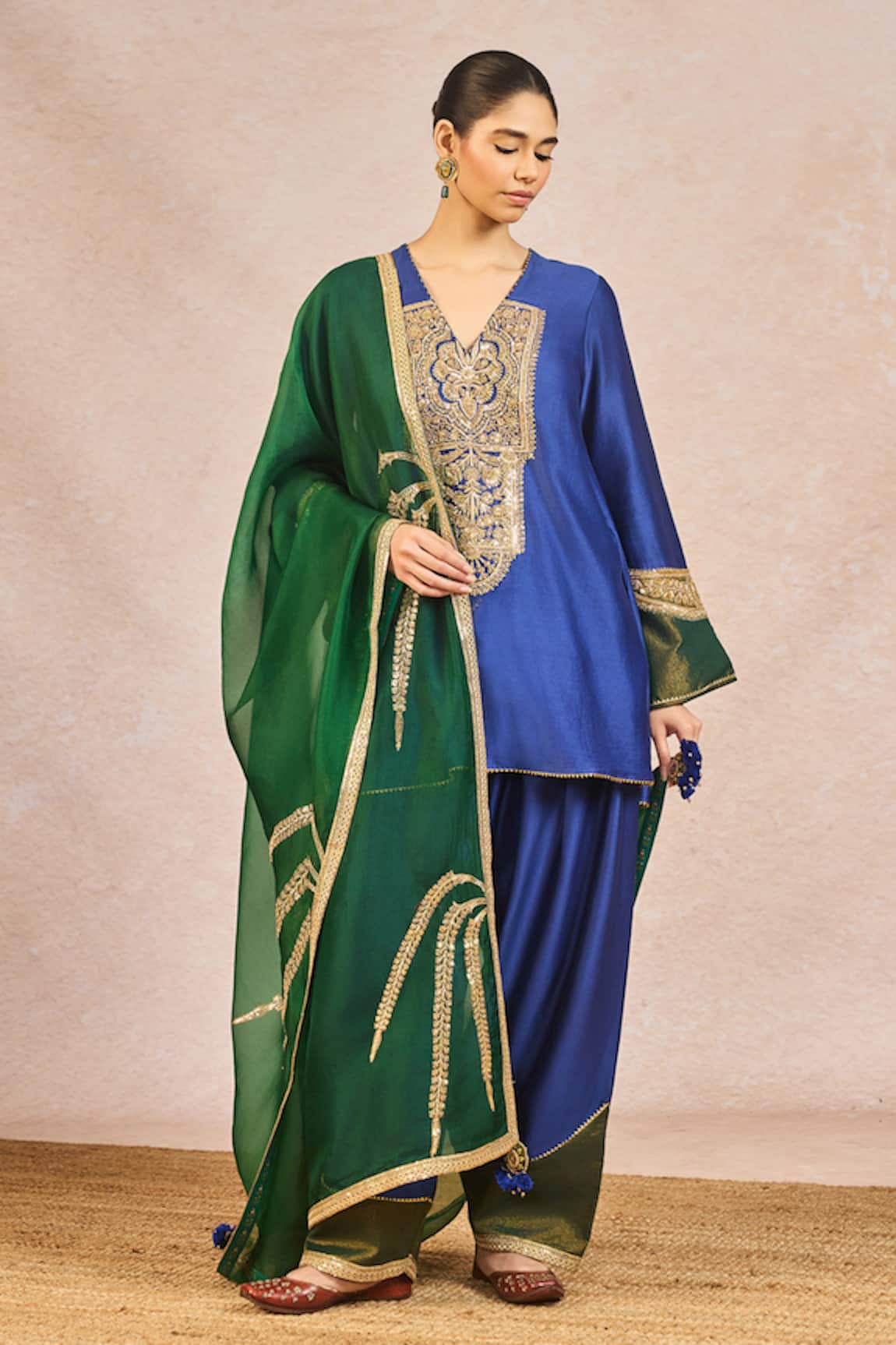 Masaba Dil Jaanta Hai Embroidered Kurta Set 