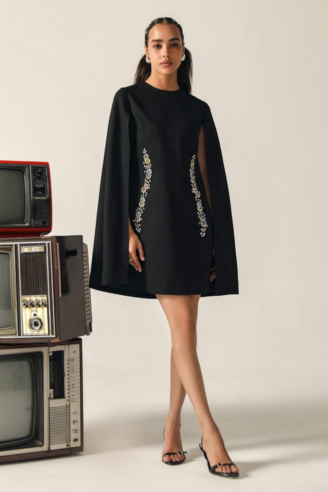 House Of Zeniaa Lexie Floral Embroidered Dress 