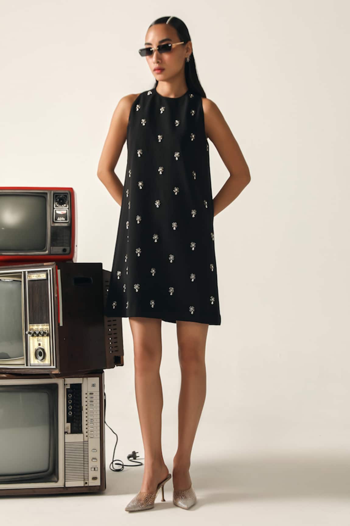 House Of Zeniaa Ellie Embroidered Dress 