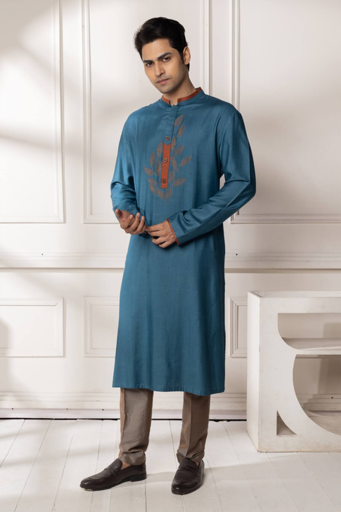 Minikin Leaf Embroidered Kurta Set 