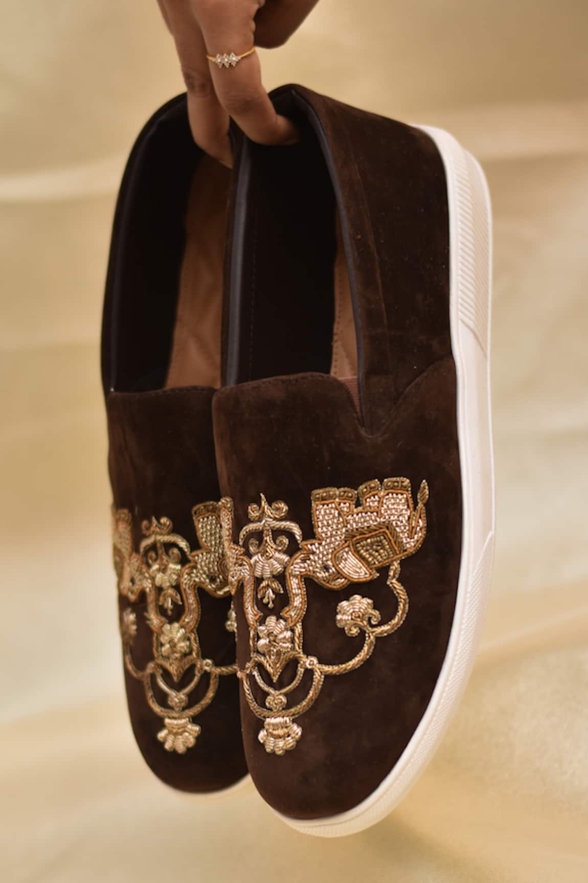 Around Always Gajj Thread Embroidered Sneakers 