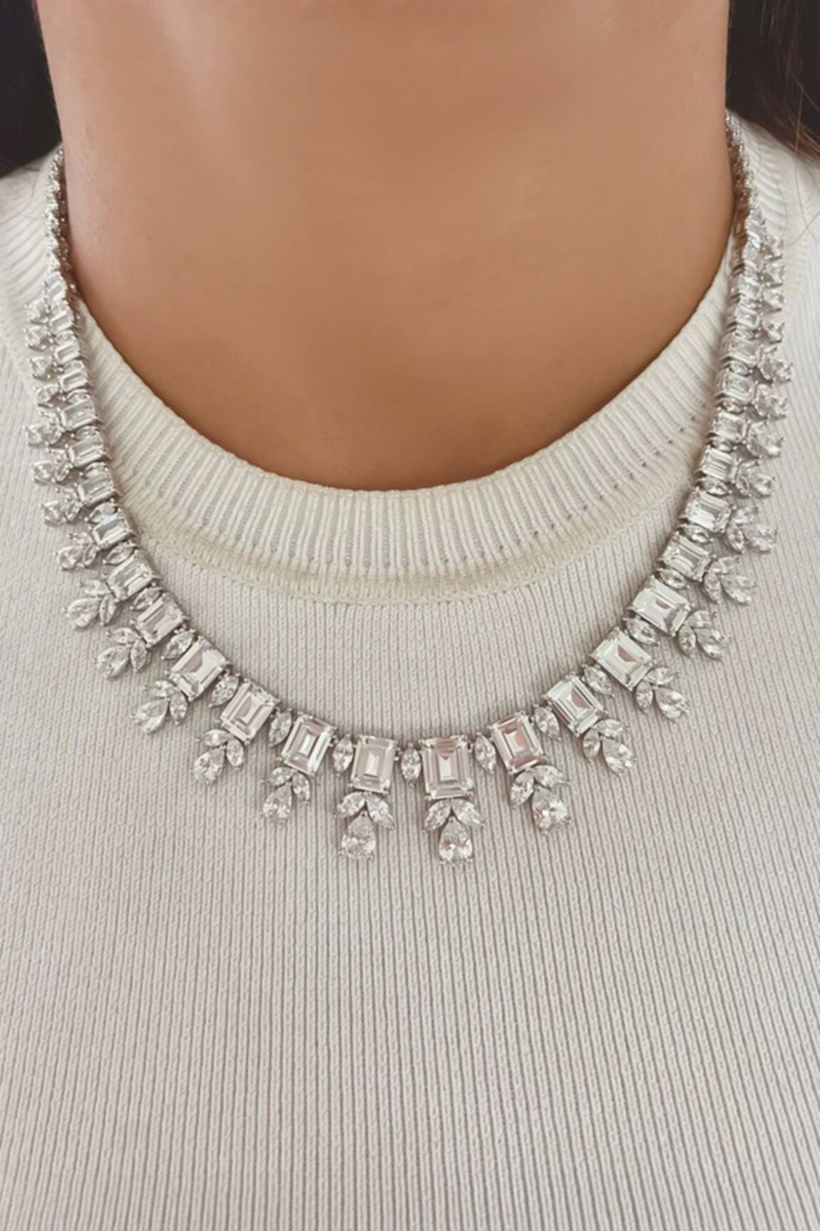 Prerto Baguette Roses Diamond Necklace Set 