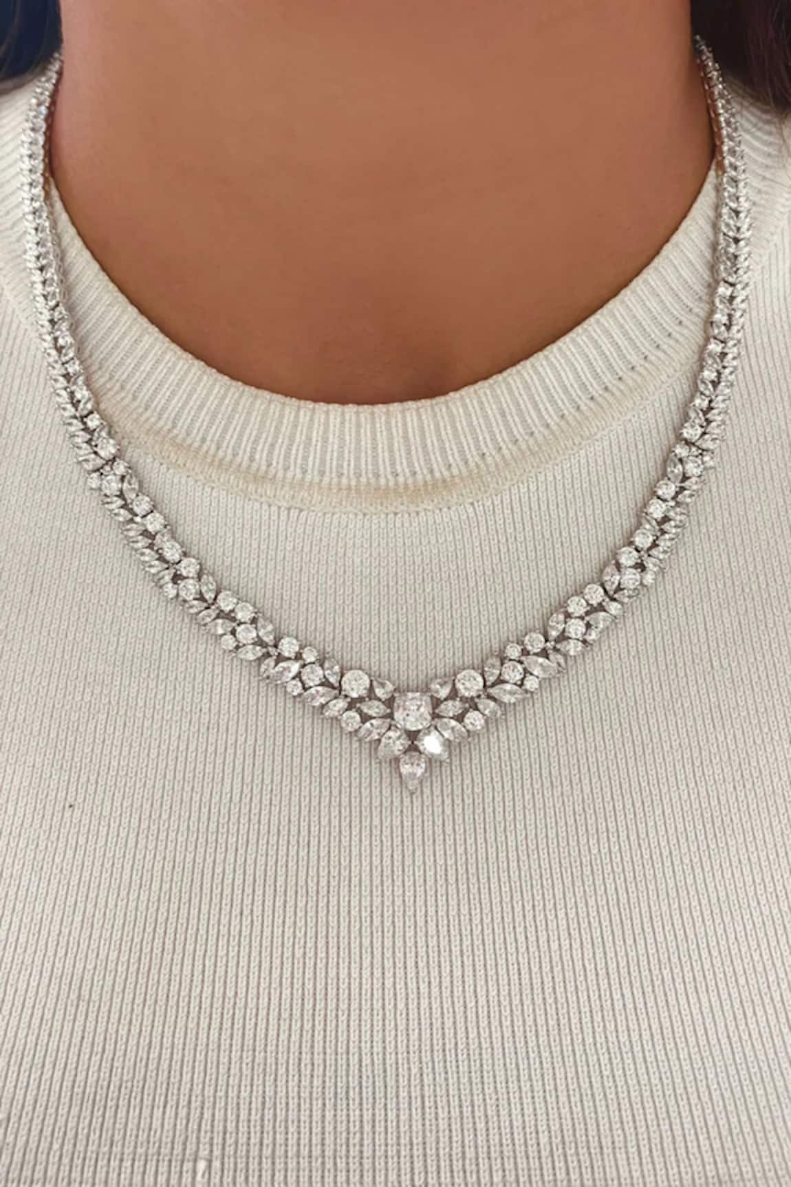 Prerto Geometric Diamond Necklace Set 